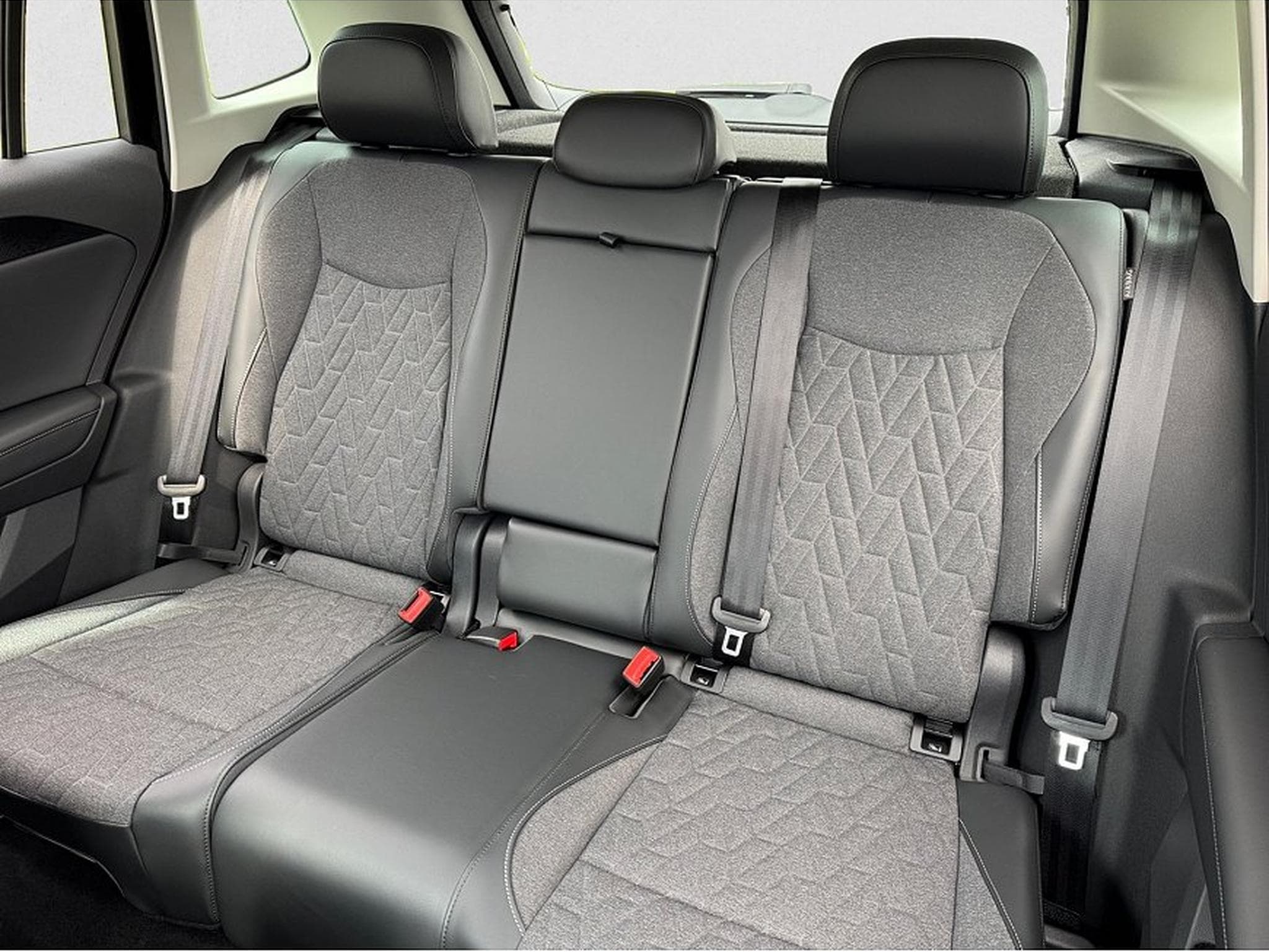 VW Tiguan (2026) - Photo 8
