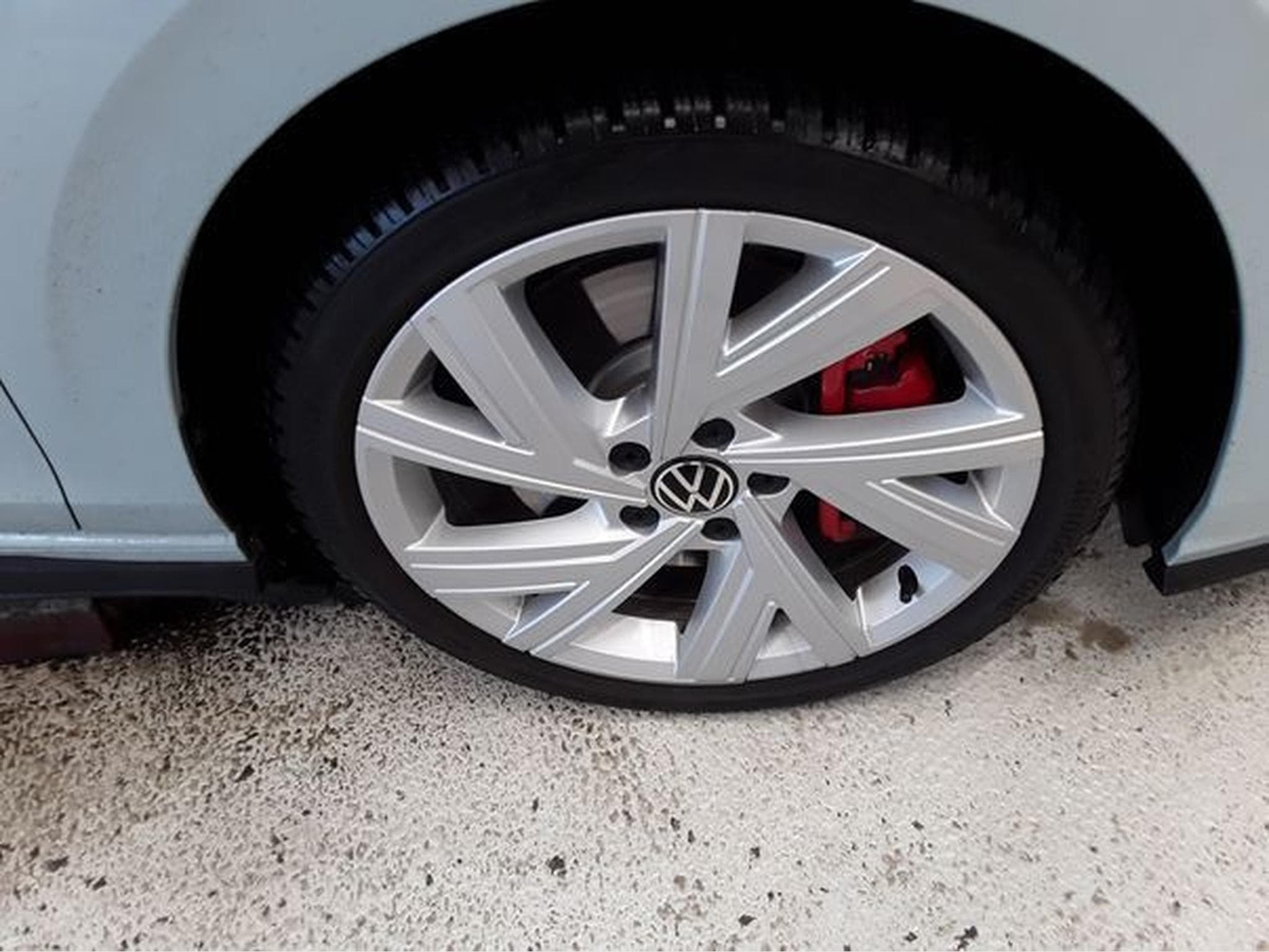 VW Golf GTE PHASE 2 1.5 eHybrid 272 CV DSG 6 *360°* CUIR * ATTELAGE* (2025) - Photo 10