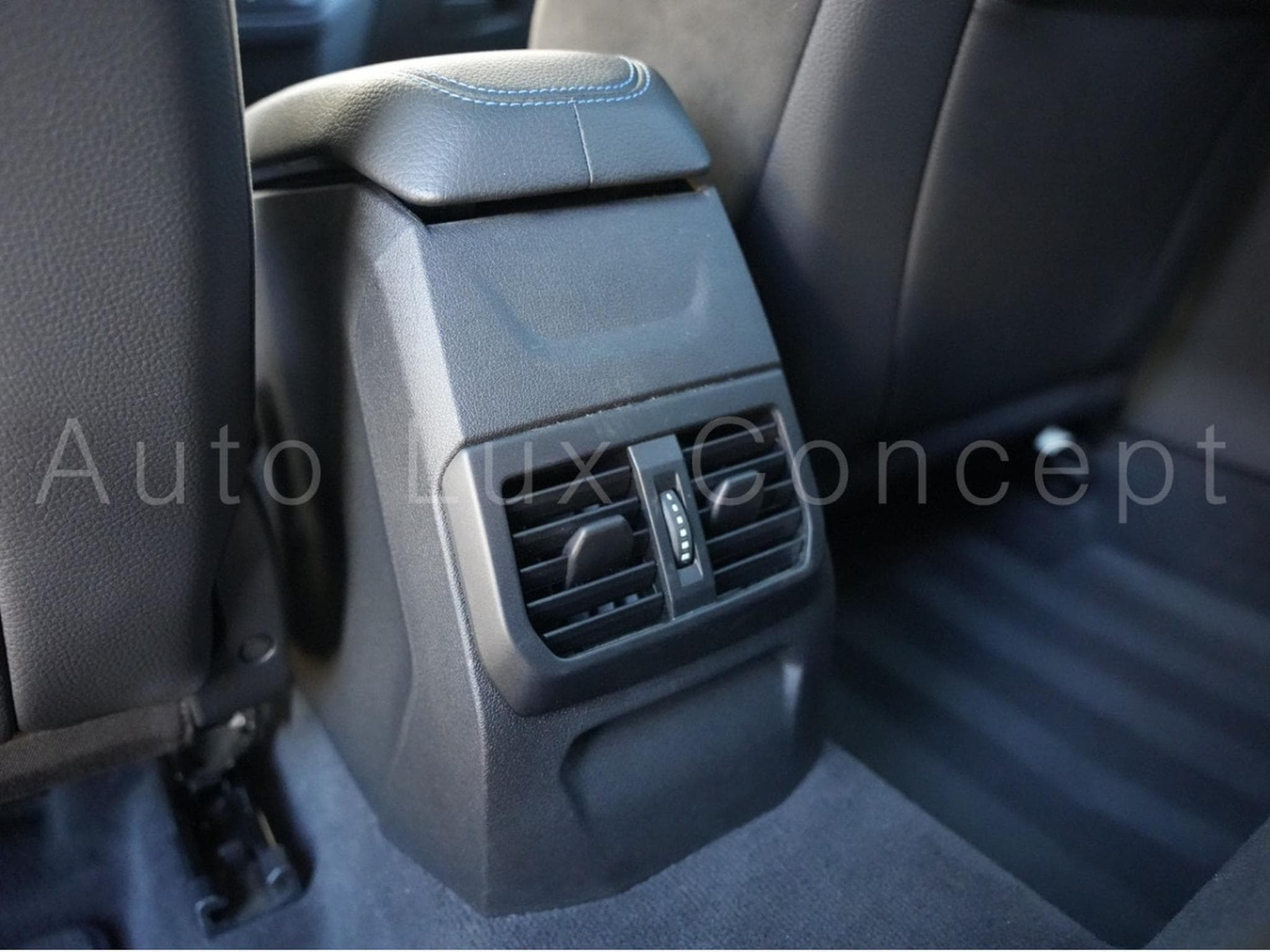 BMW M135 i xDrive Pack M Performance (2020) - Photo 24