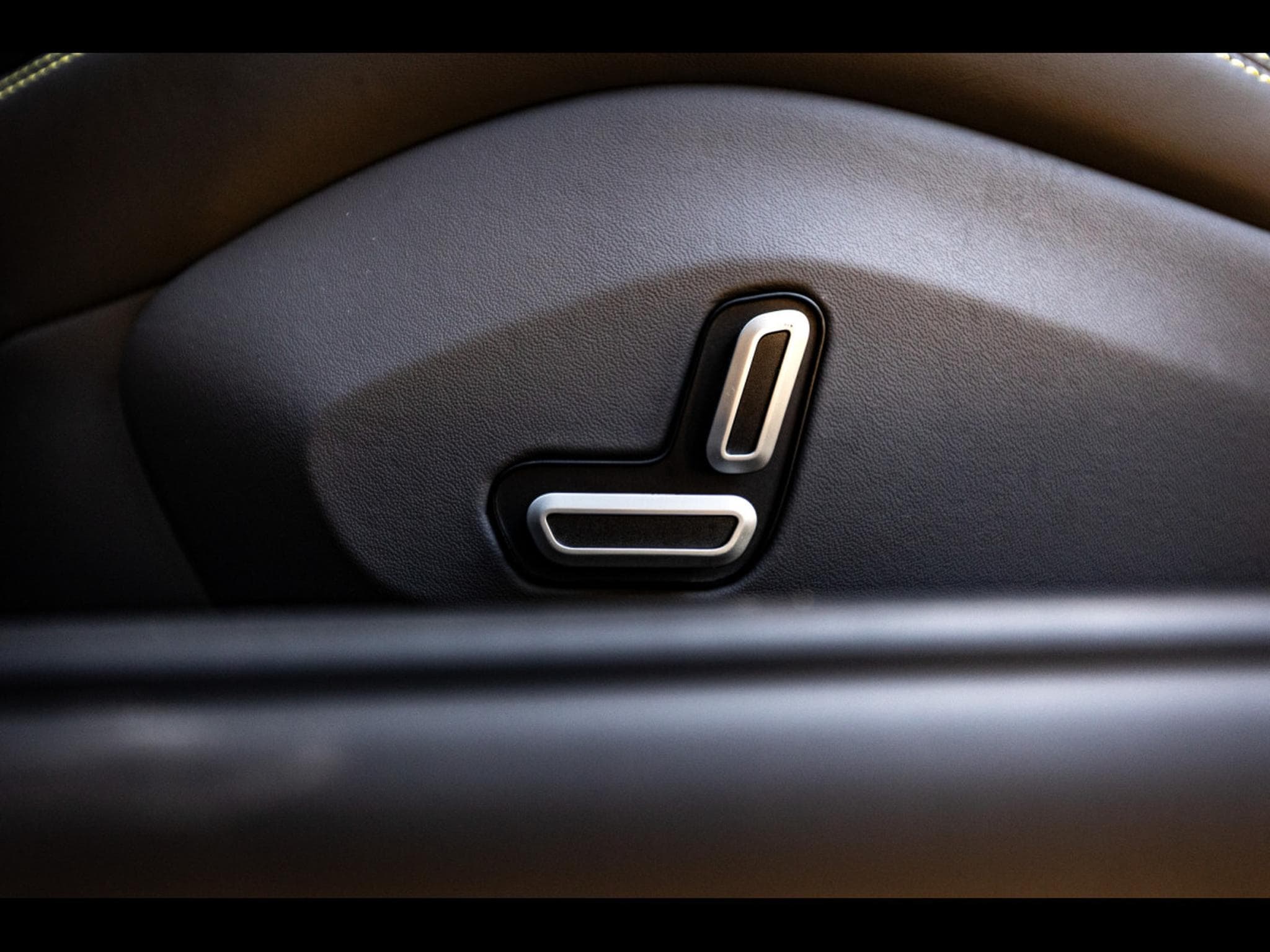 Ferrari Roma SPIDER 3.9 V8 620 - BLU POZZI 520 – FULL PPF (2026) - Foto 24