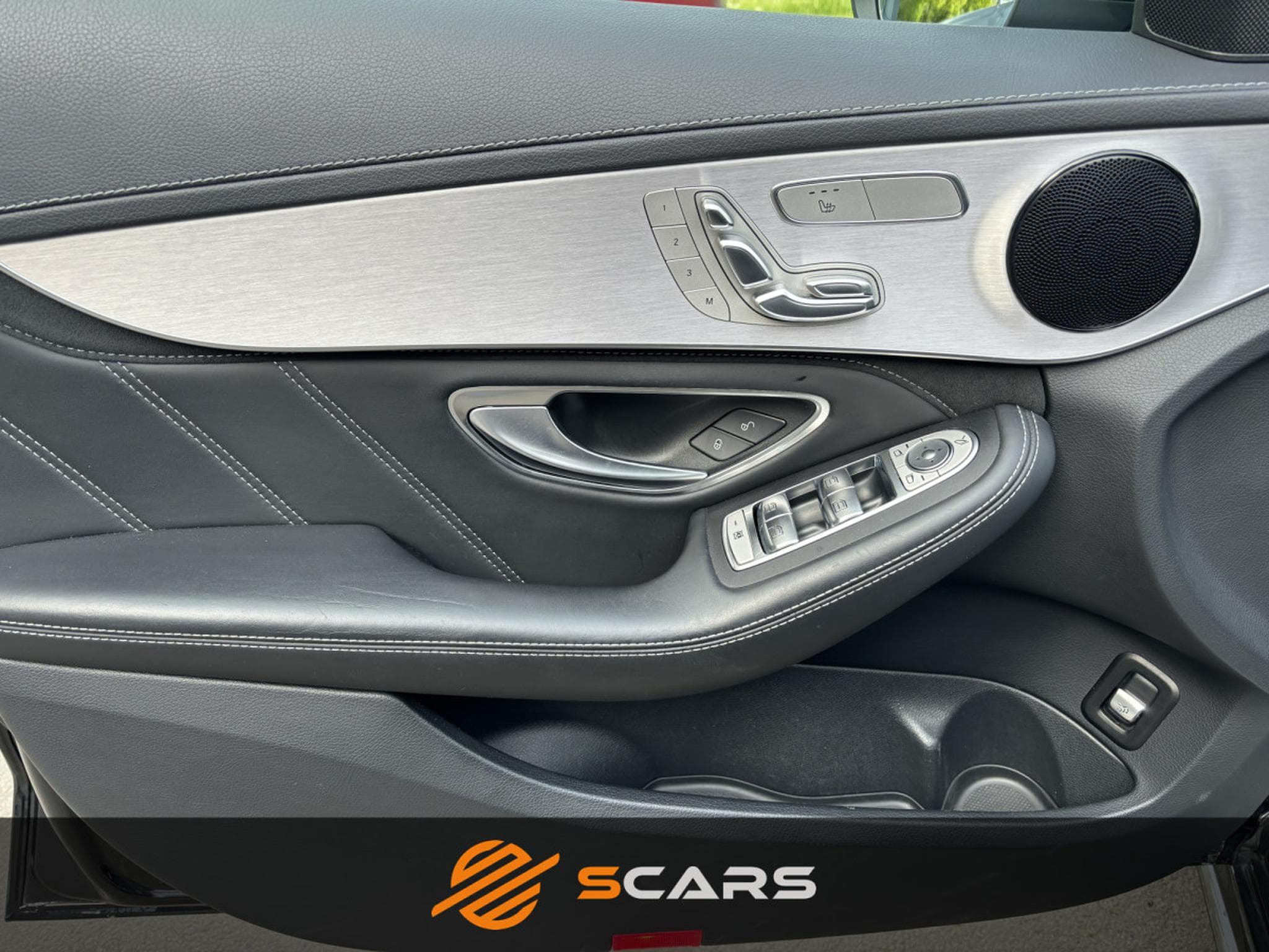 Mercedes C 63 AMG 4.0 Bi-Turbo 476cv FACELIFT (2020) - Foto 12