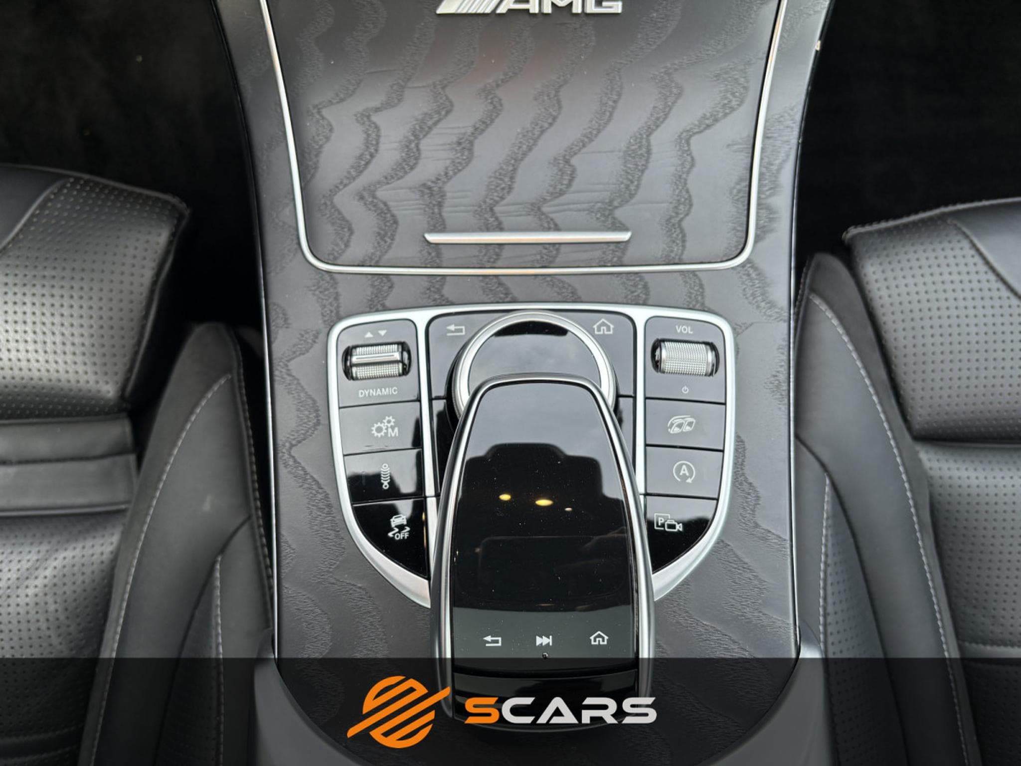 Mercedes C 63 AMG 4.0 Bi-Turbo 476cv FACELIFT (2020) - Foto 16