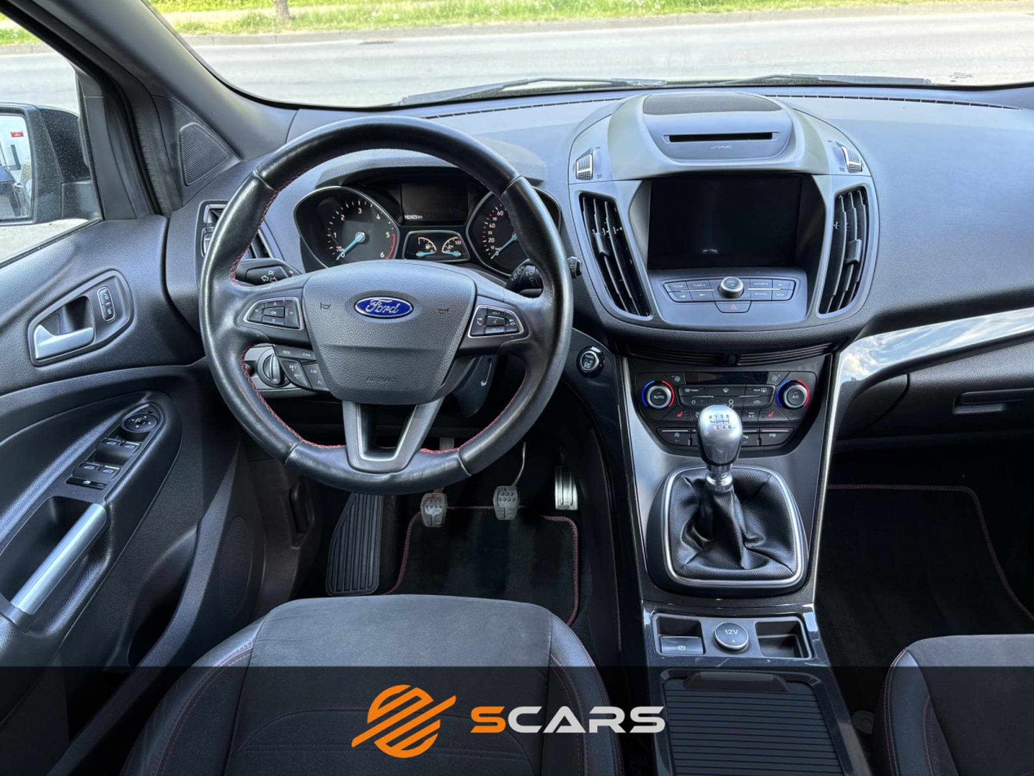Ford Kuga 2.0 TDCi  150cv ST-LINE 4x4 (2018) - Photo 12