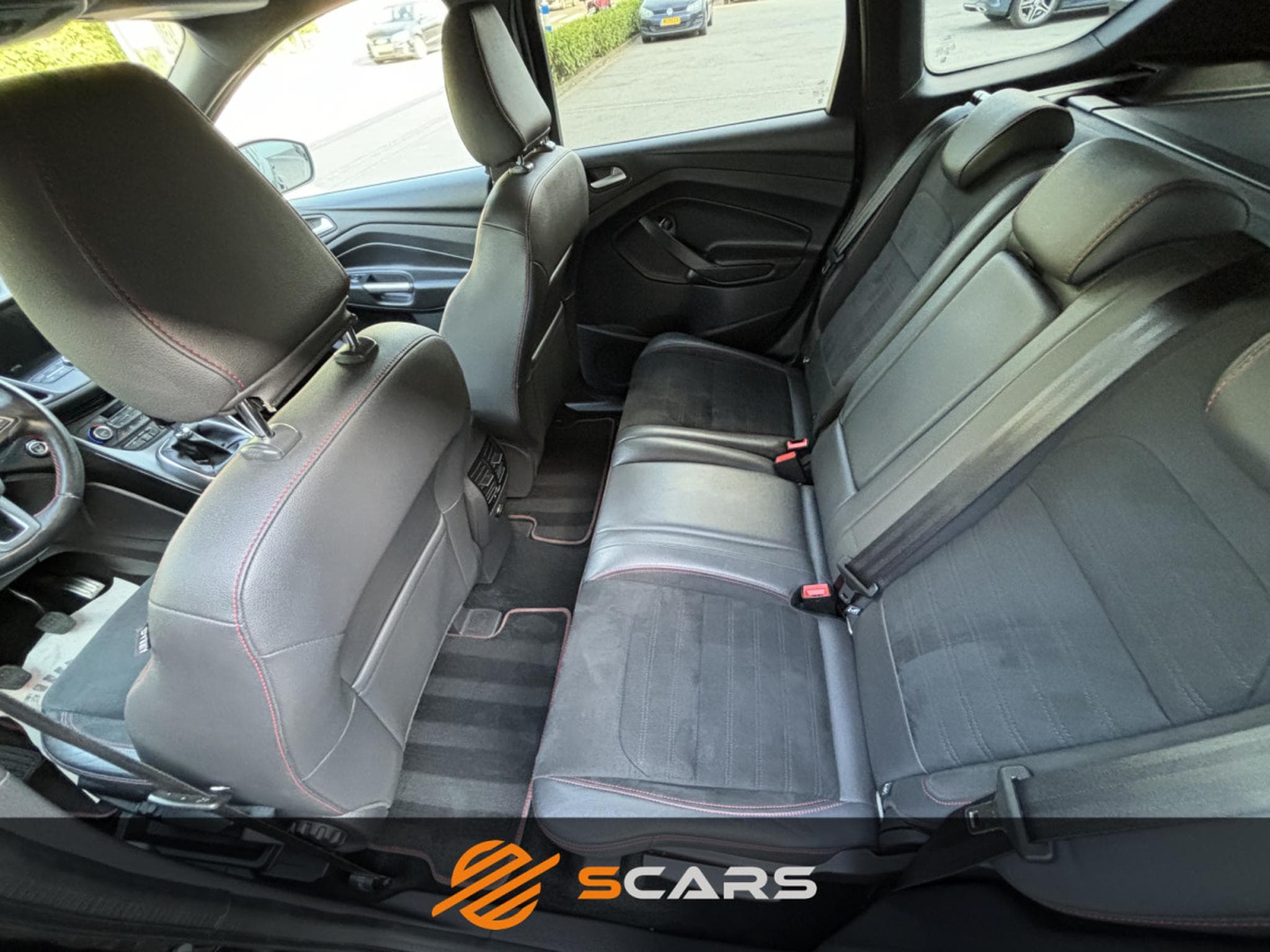 Ford Kuga 2.0 TDCi  150cv ST-LINE 4x4 (2018) - Photo 8