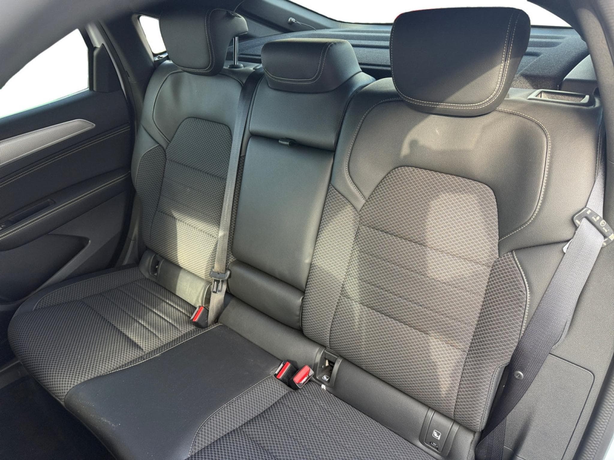 Renault Arkana 1.6 Tce E-TECH Hybrid Techno EDC (2025) - Photo 11