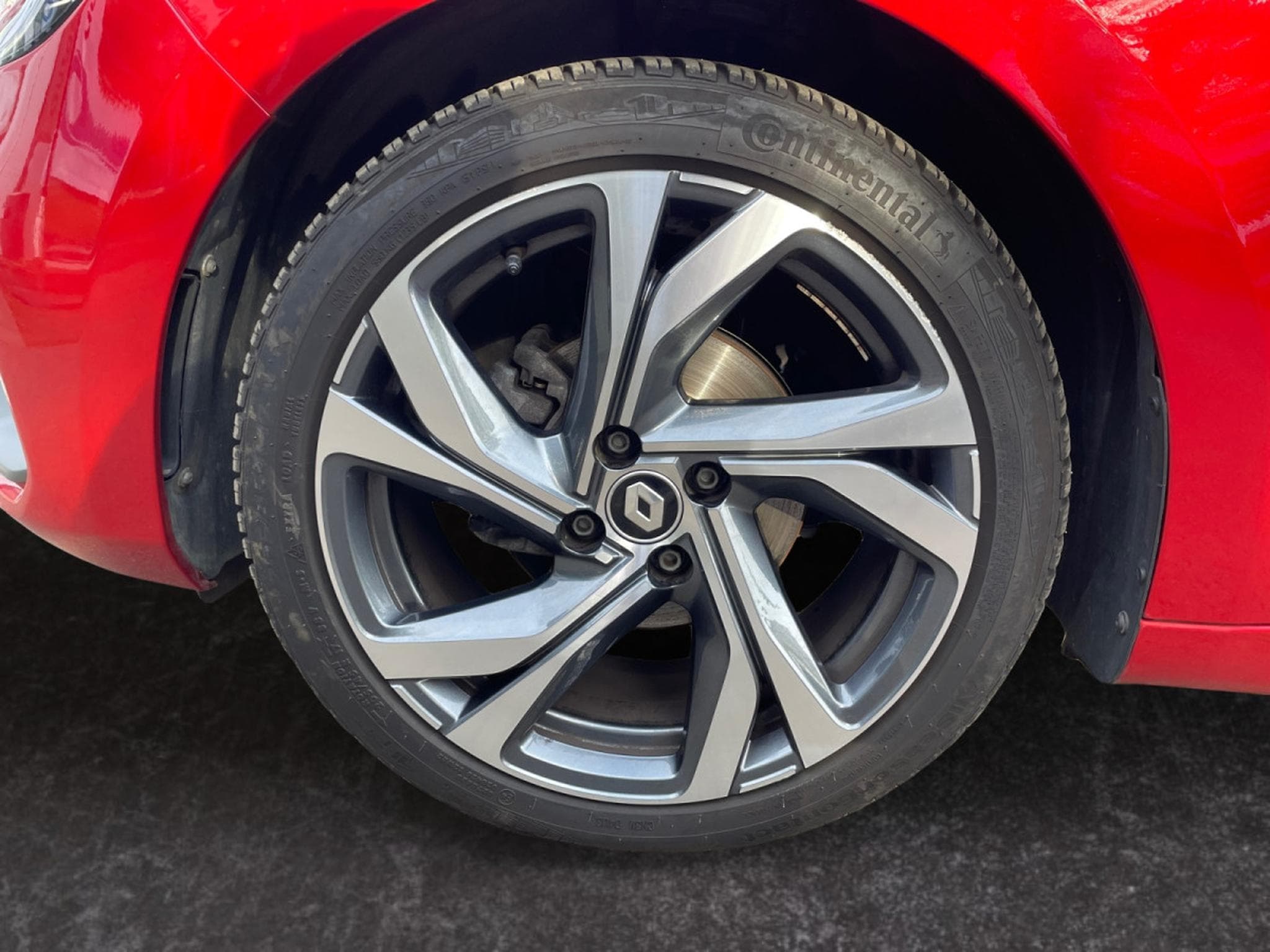 Renault Clio 1.0 TCe RS - line (2023) - Photo 5