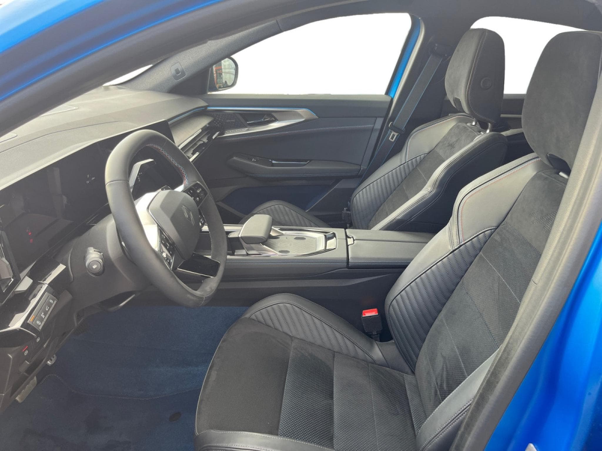 Renault Rafale 1.2 E-Tech atelier Alpine E-Tech 4x4 plug-in hybrid 300 hp (2026) - Photo 6