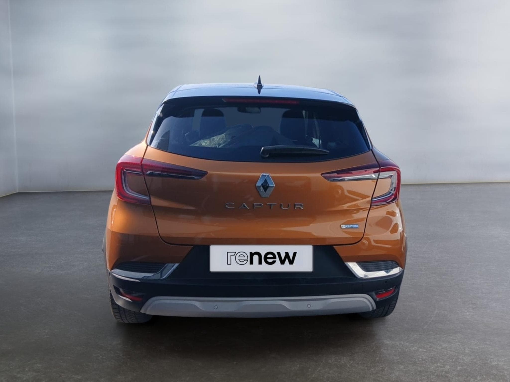 Renault Captur 1.6i E-TECH Plug-in Hybrid Intens (2020) - Photo 3