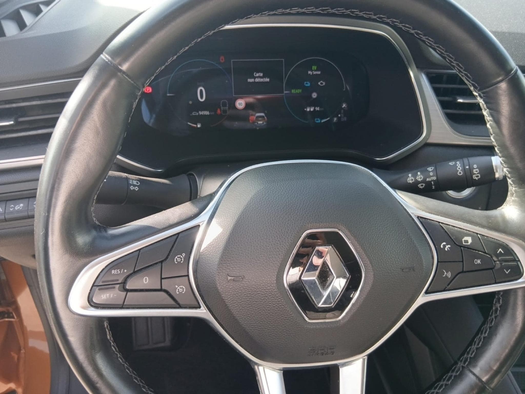 Renault Captur 1.6i E-TECH Plug-in Hybrid Intens (2020) - Photo 8