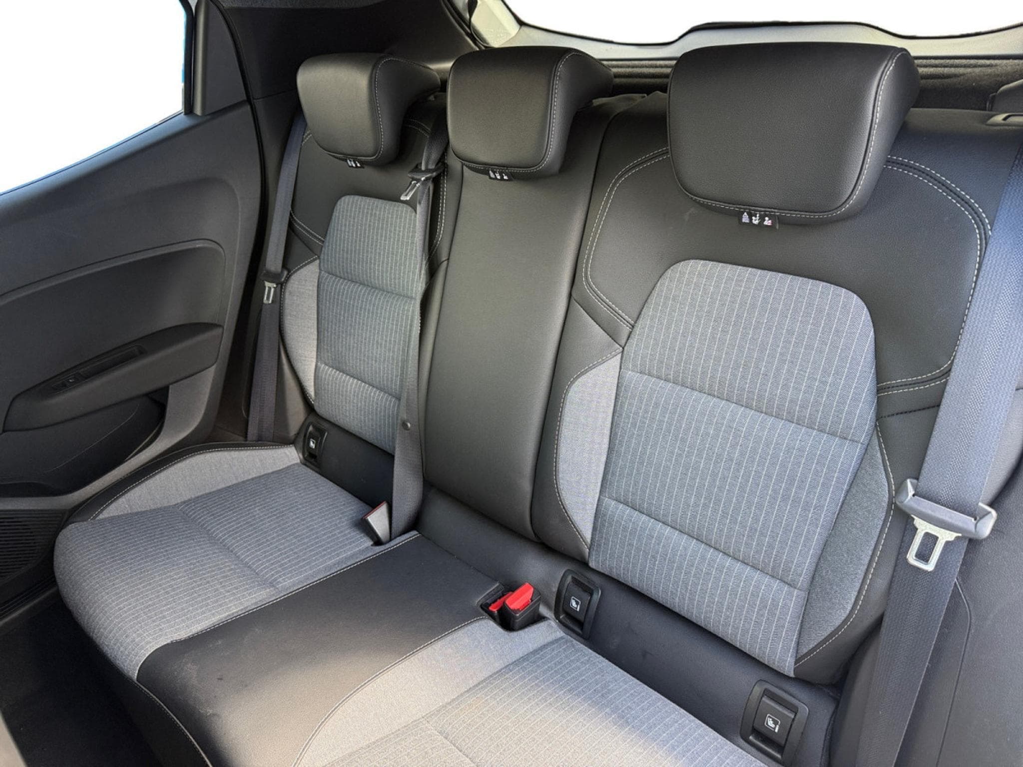 Renault Clio 1.0 Tce Techno (2025) - Photo 10