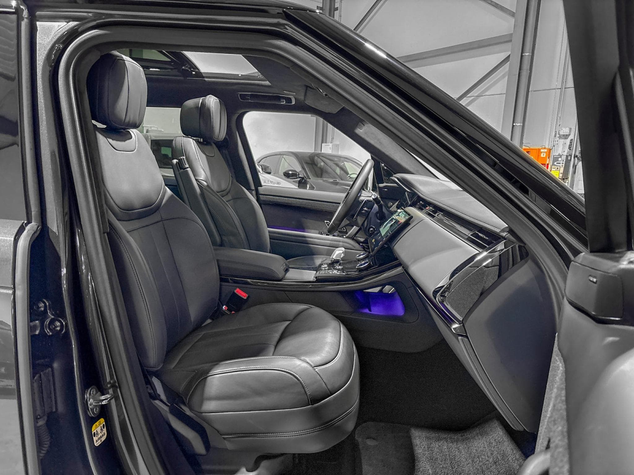 Land-Rover Range Rover Sport P400 AUTOBIOGRAPHY MILD-HYBRID (2023) - Photo 11