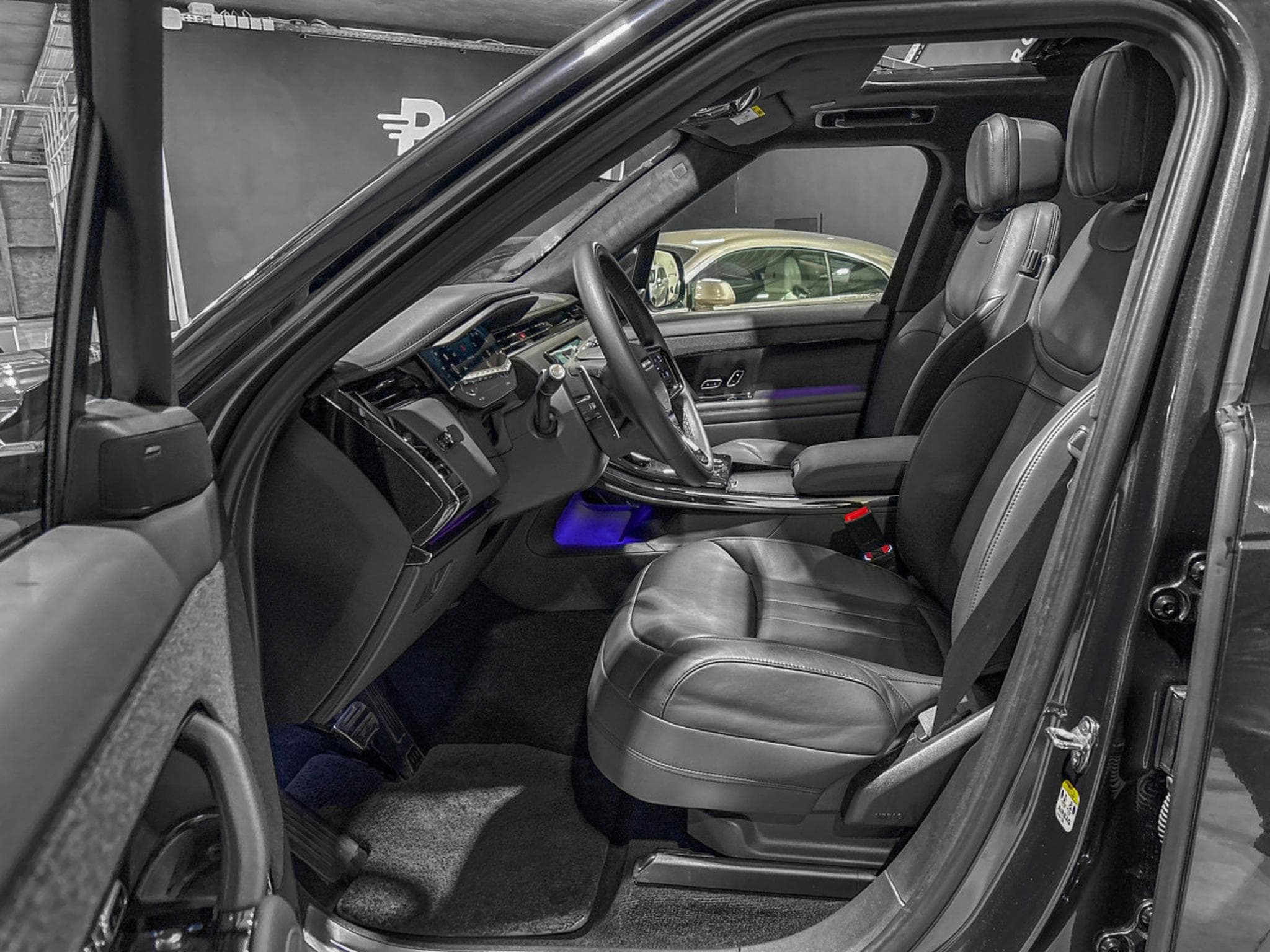 Land-Rover Range Rover Sport P400 AUTOBIOGRAPHY MILD-HYBRID (2023) - Photo 4