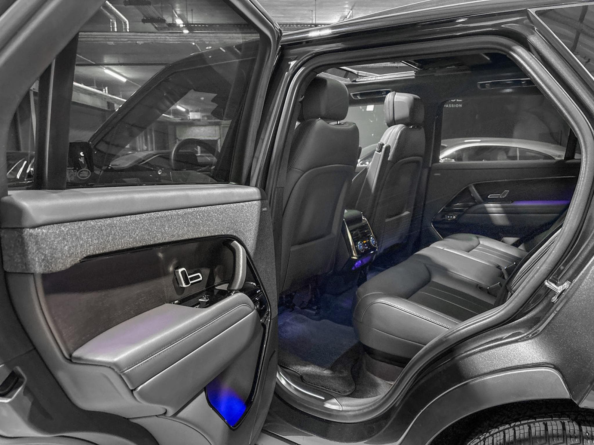 Land-Rover Range Rover Sport P400 AUTOBIOGRAPHY MILD-HYBRID (2023) - Photo 6