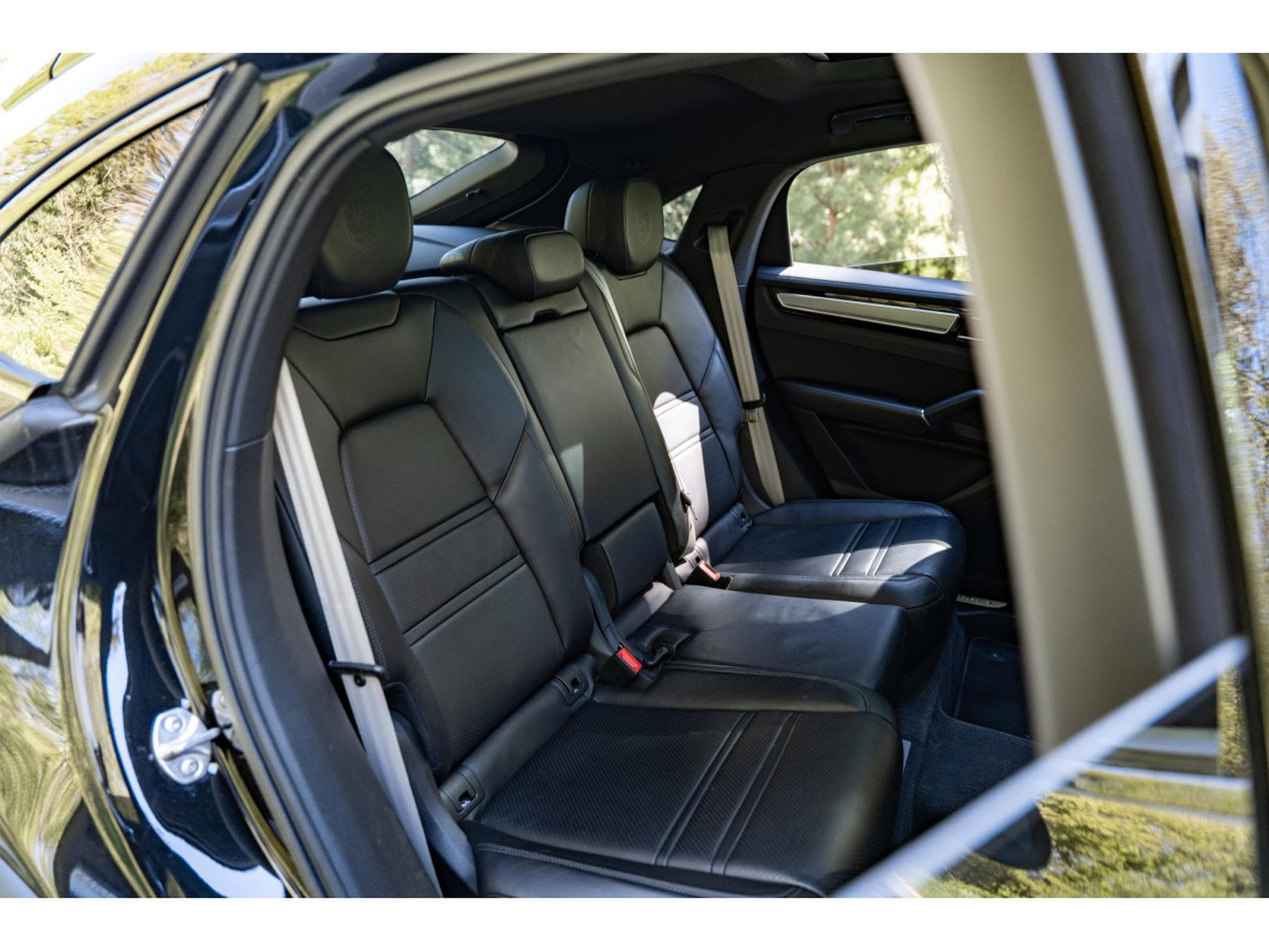 Porsche Cayenne Coupé Platinum Edition (2022) - Photo 14