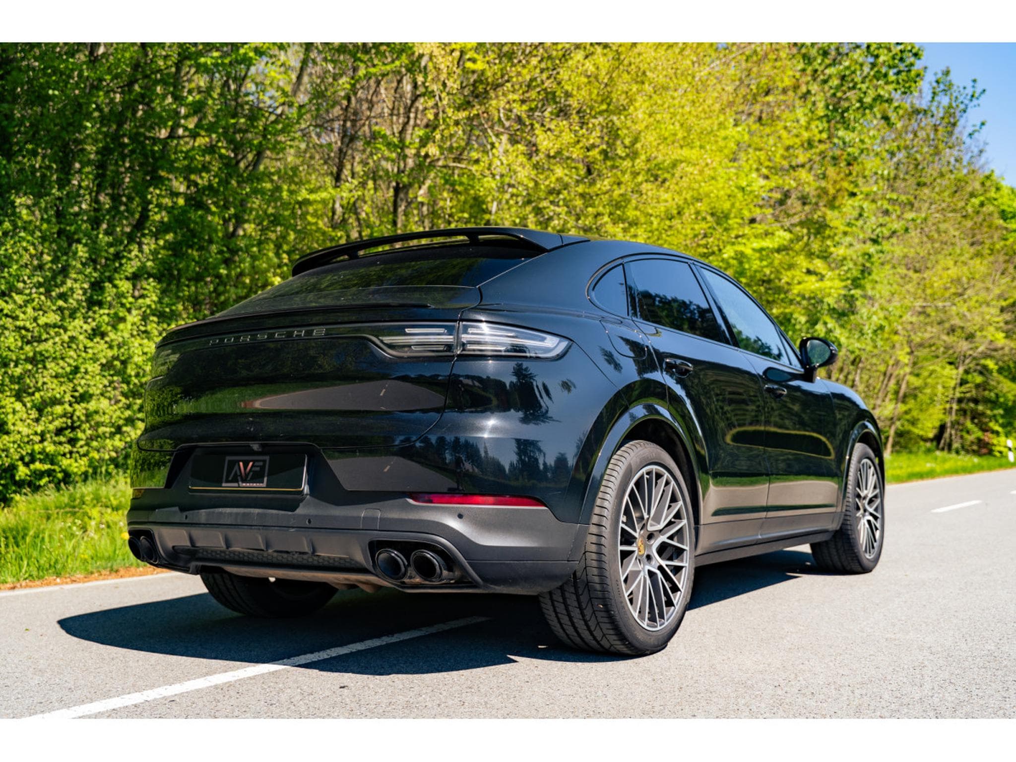 Porsche Cayenne Coupé Platinum Edition (2022) - Photo 2