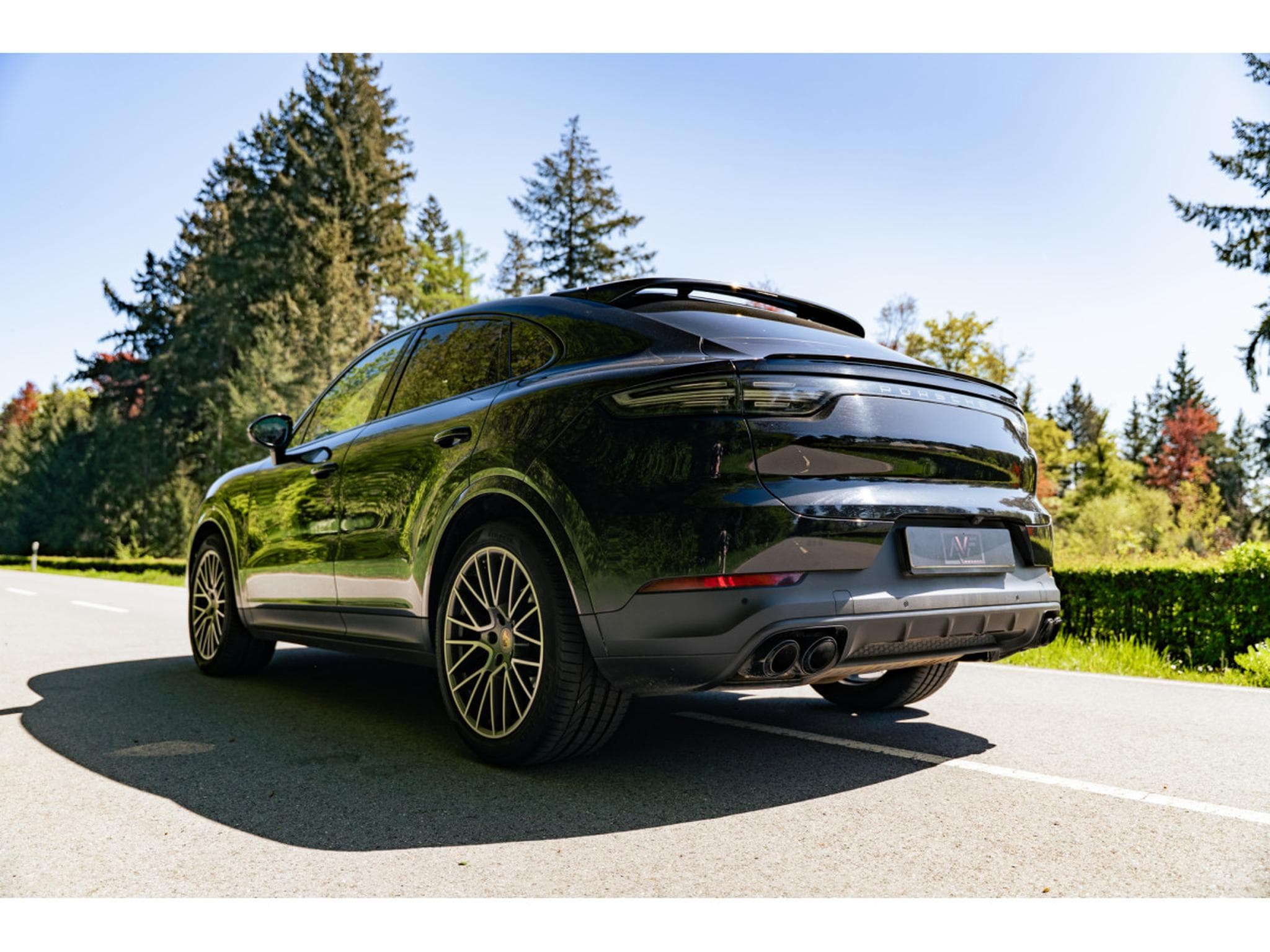 Porsche Cayenne Coupé Platinum Edition (2022) - Photo 4