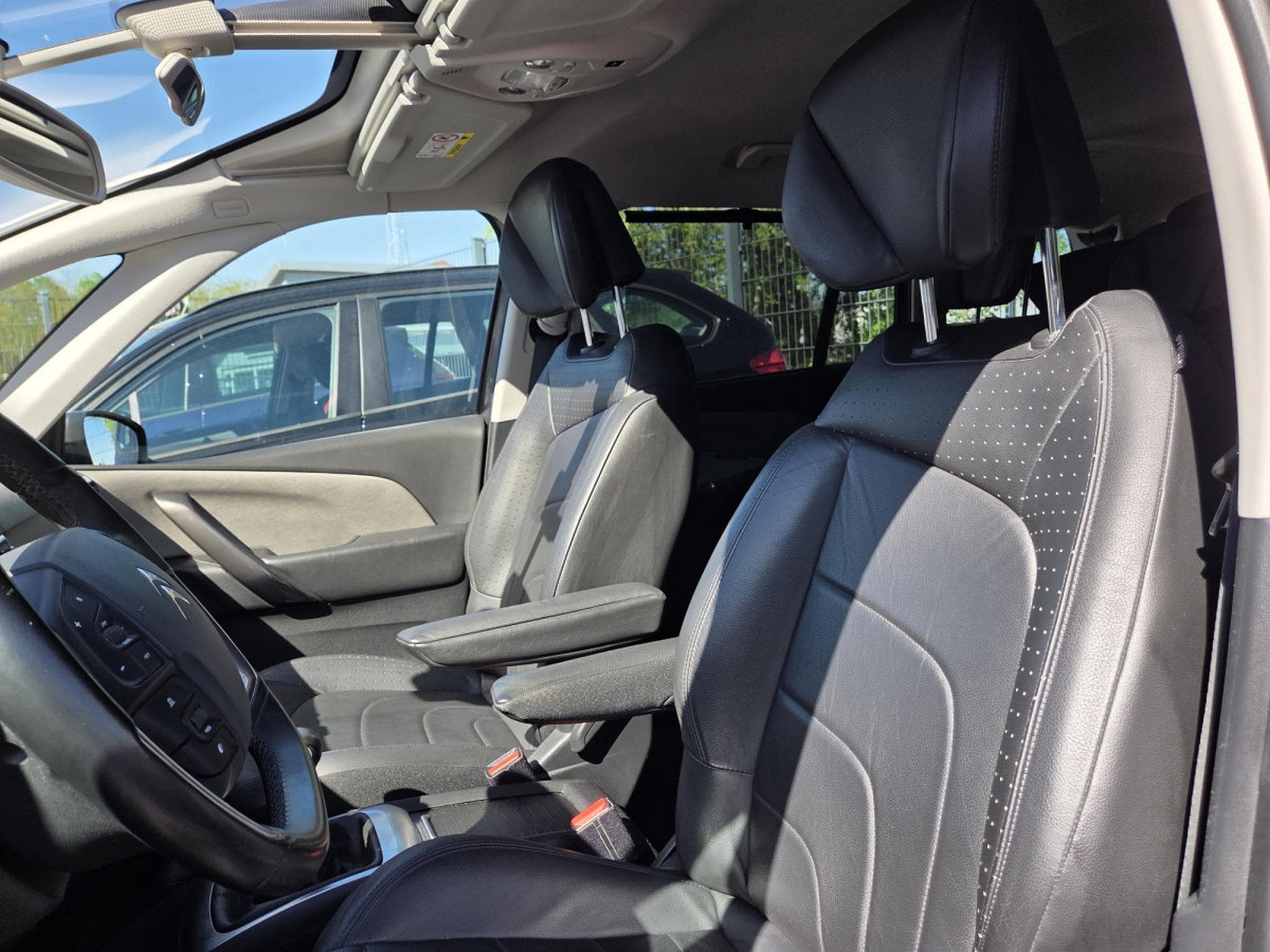 Citroën C4 Grand SpaceTourer 1.5 BlueHDi 130CV BUSINESS 7PLACES (2020) - Photo 11