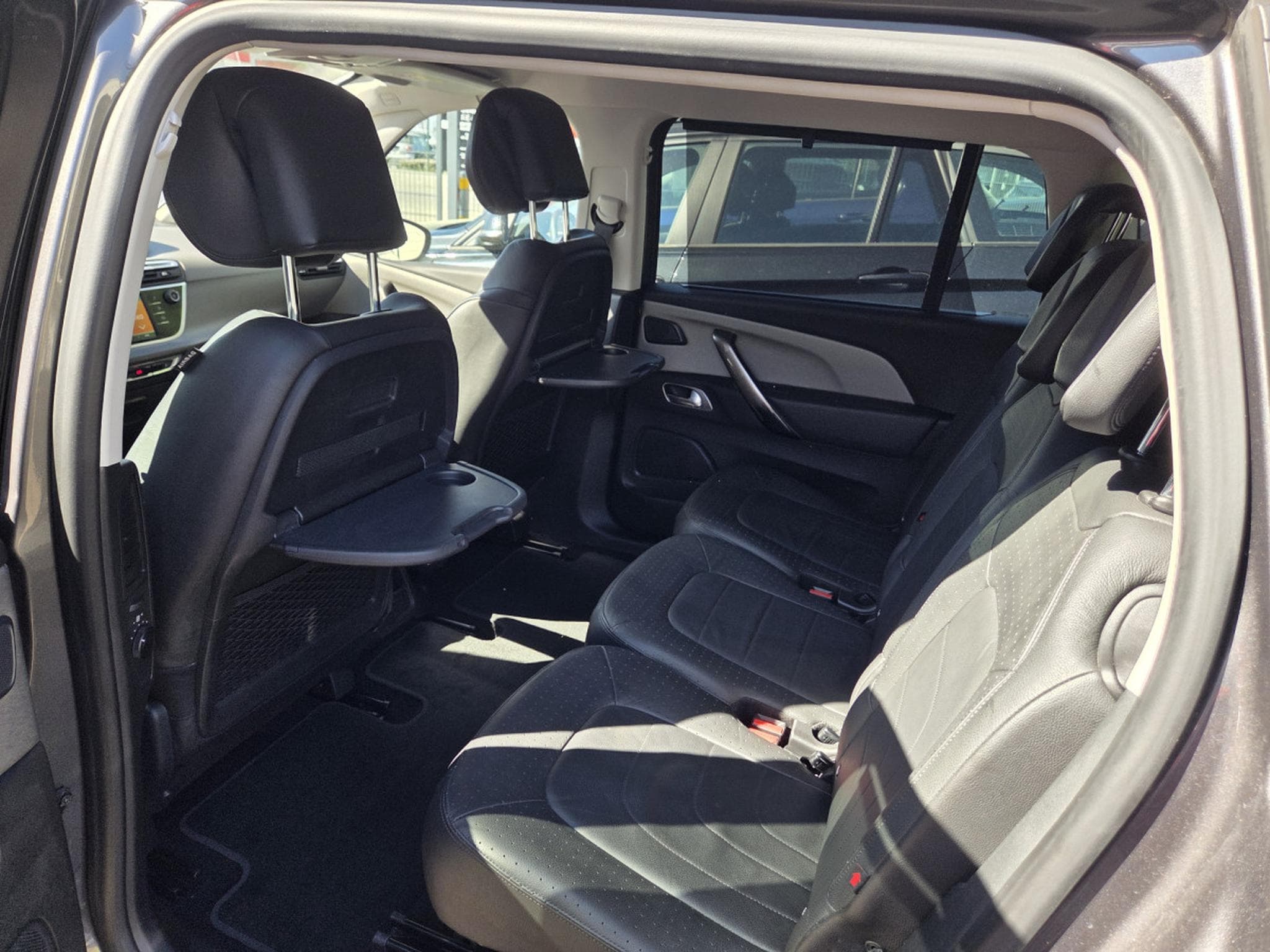 Citroën C4 Grand SpaceTourer 1.5 BlueHDi 130CV BUSINESS 7PLACES (2020) - Photo 23