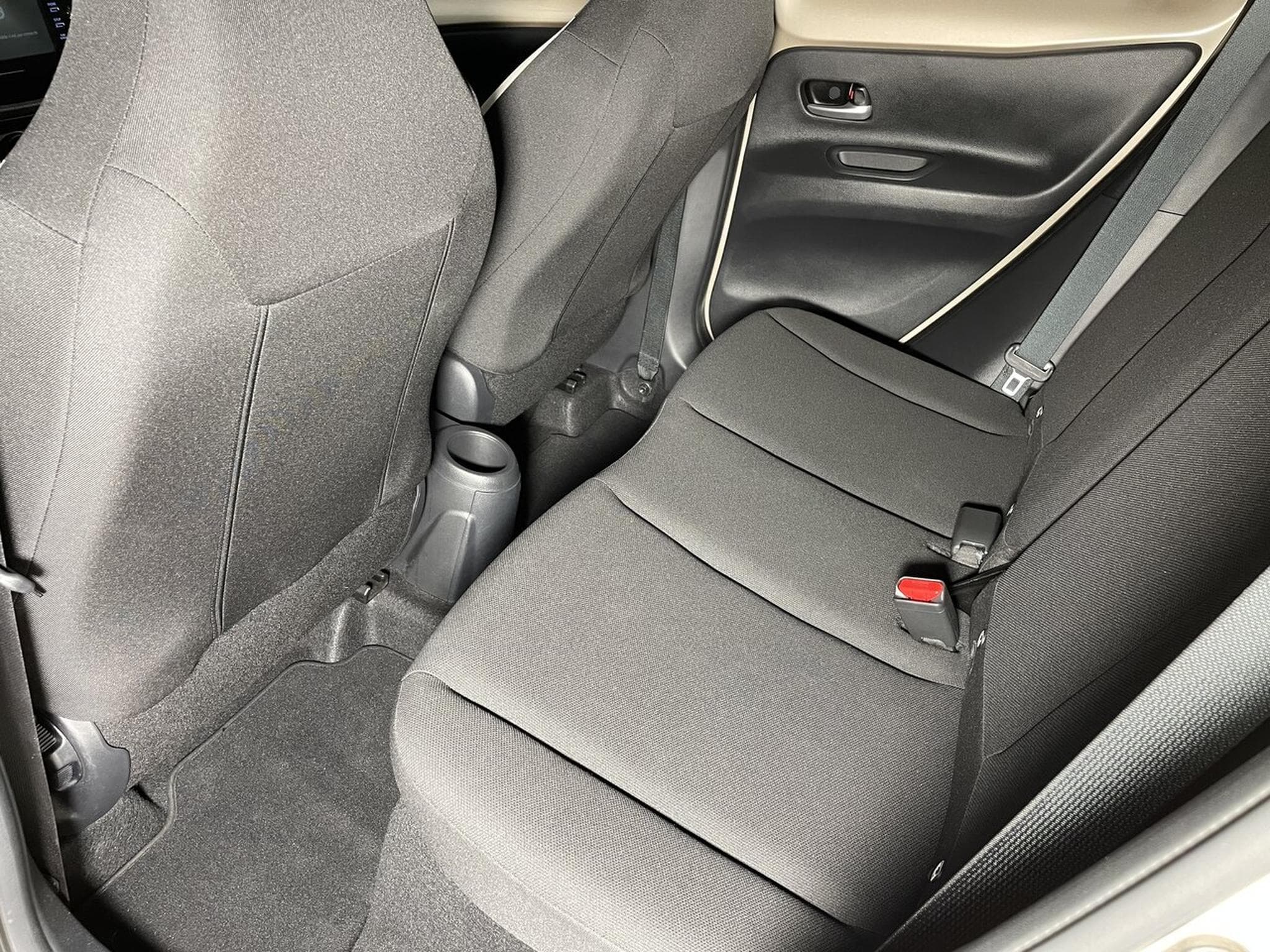 Toyota Aygo 1.0 VVT-I 72 DESIGN BLUETOOTH (2023) - Foto 11