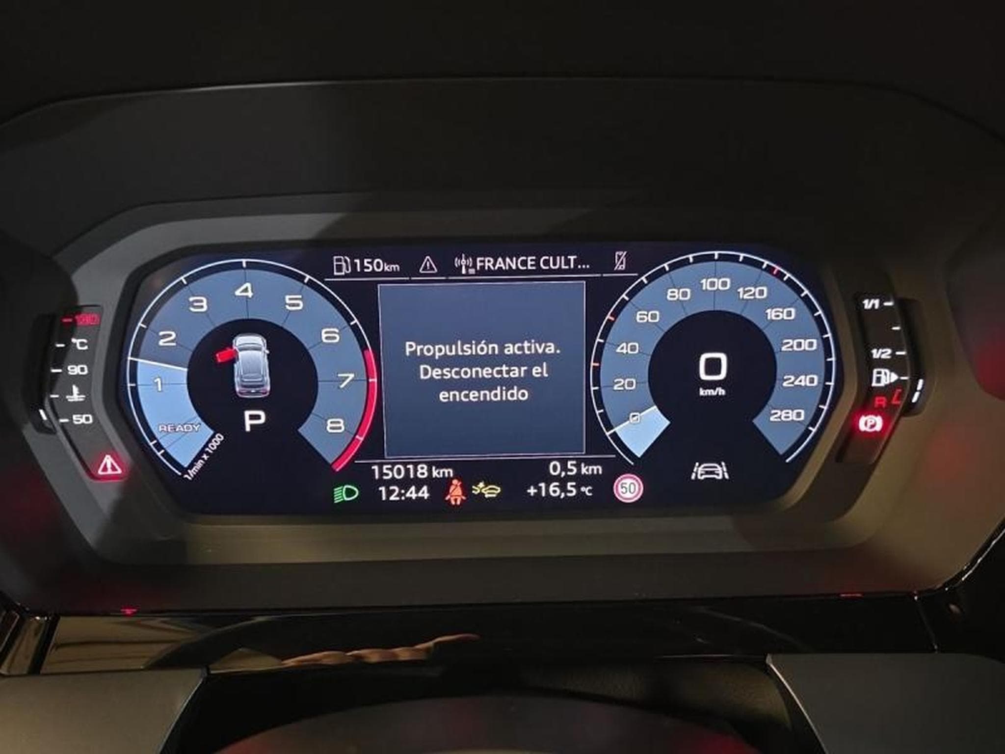 AUDI A3 30 TFSI 116ch Hybride Business Executive S tronic 7 (2024) - Photo 6