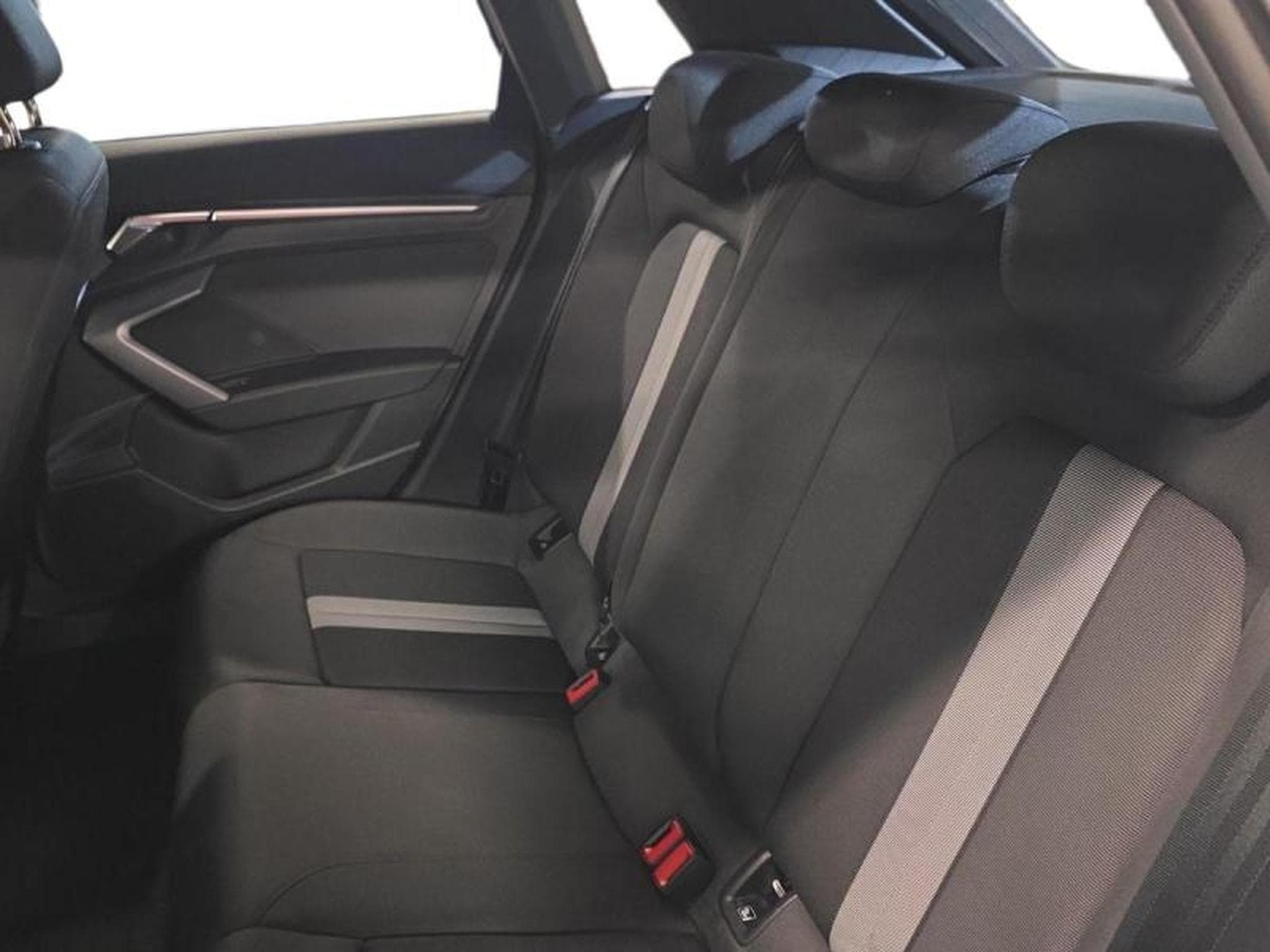 AUDI A3 30 TFSI 116ch Hybride Business Executive S tronic 7 (2024) - Photo 7