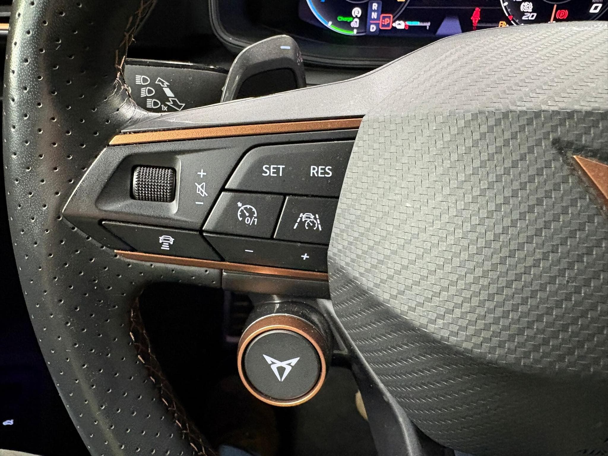 Cupra Formentor 1.4 hybride rechargeable 245 CV DSG6 (2023) - Foto 11