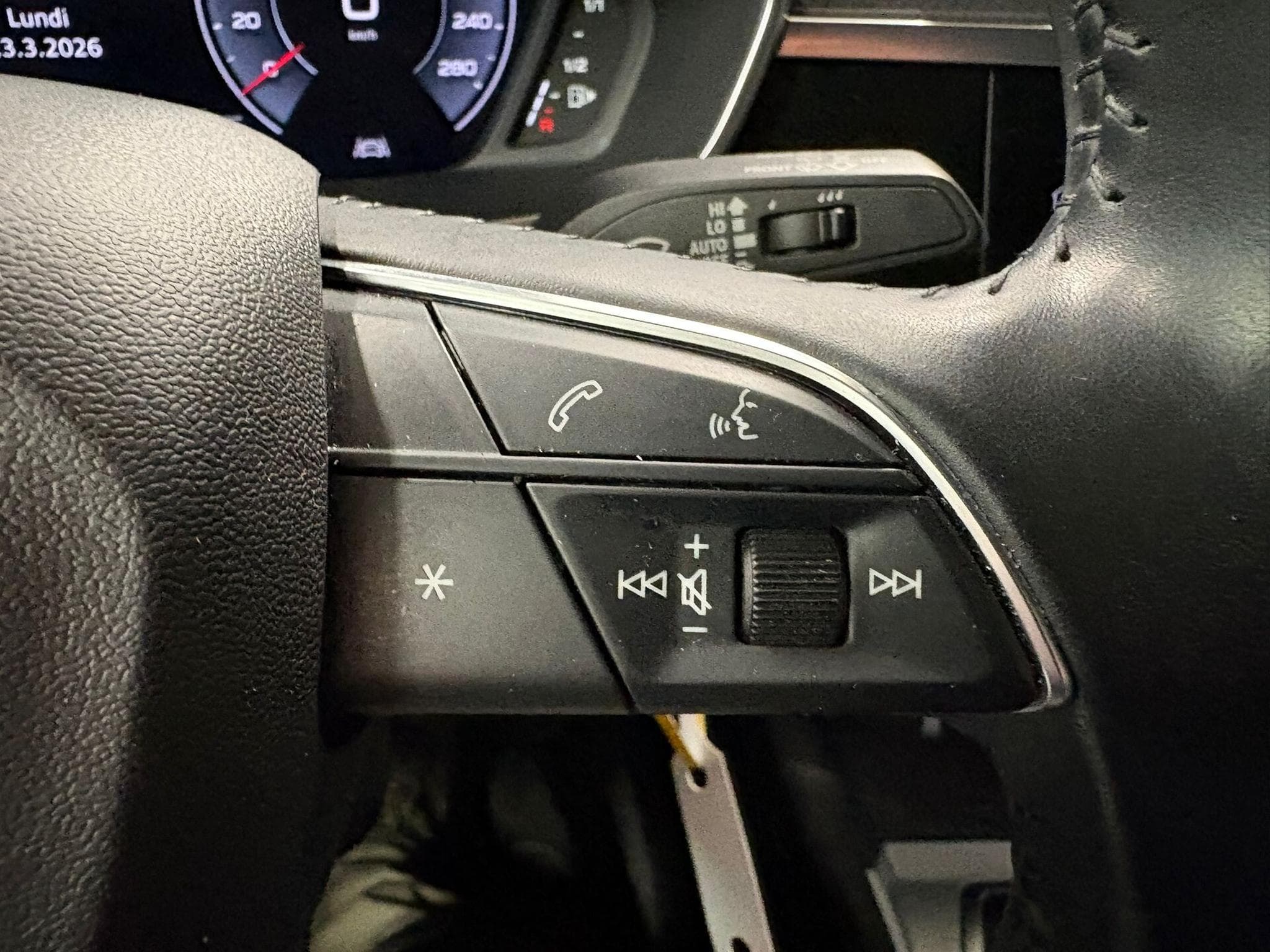 Audi Q3 Sportback 2.0 TDi 190 S line Quattro (2020) - Foto 15