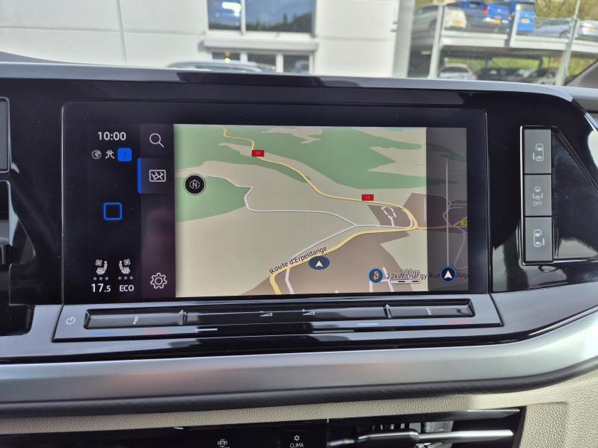 VW Multivan Edition (2023) - Photo 10