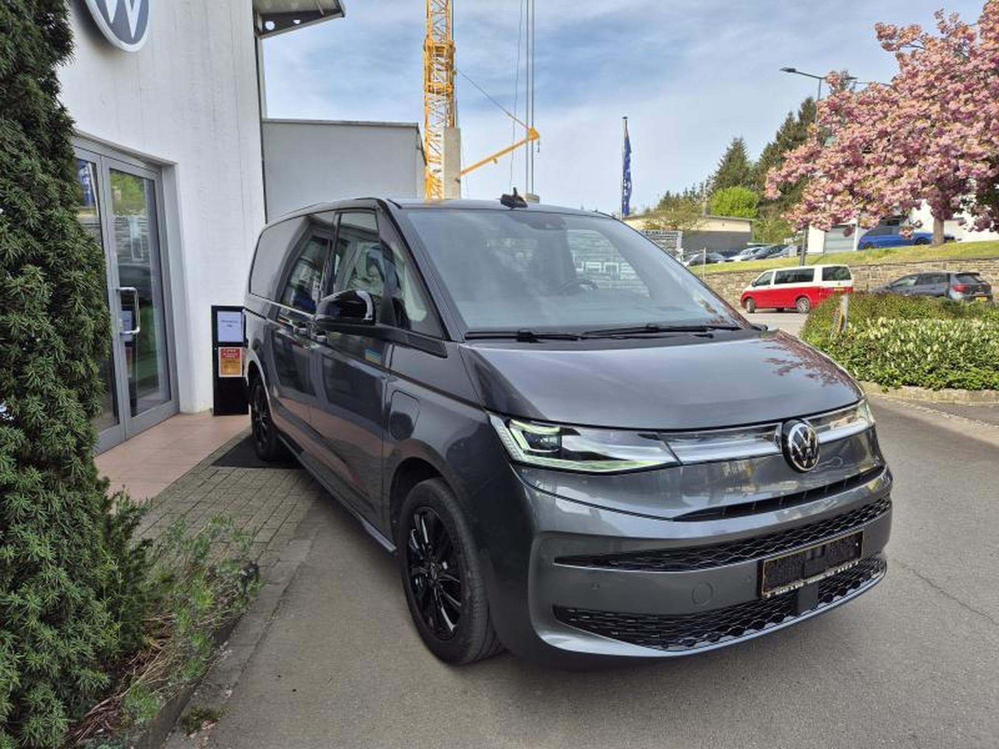 VW Multivan Edition (2023) - Photo 3