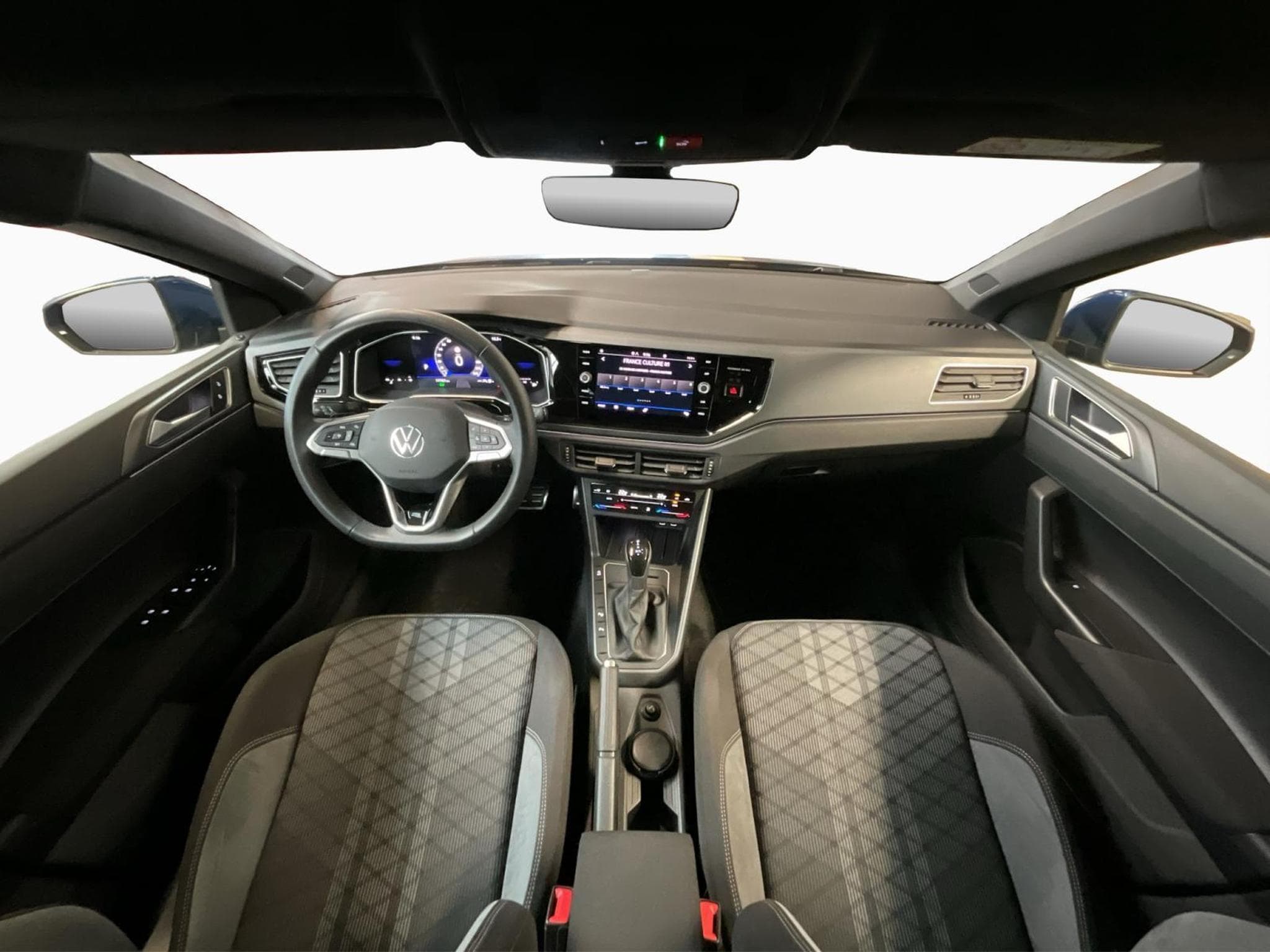 VW Polo R-Line+DSG+Led+CarPlay (2025) - Photo 2