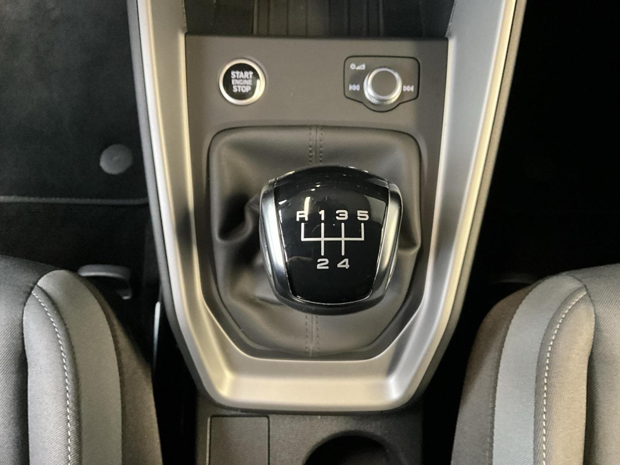 Audi A1 SB+Advanced+25TFSI+RearView+LED (2025) - Photo 14