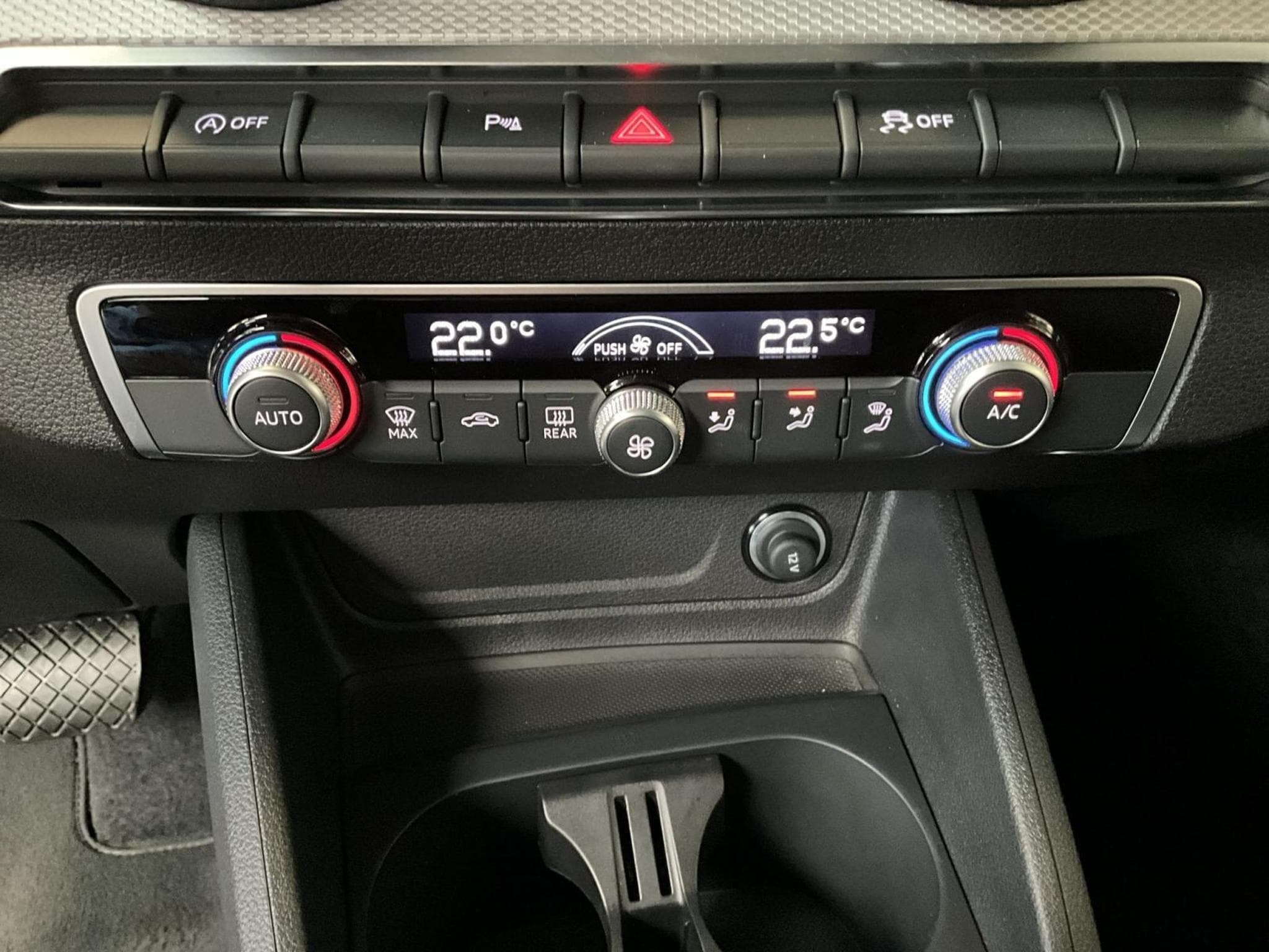 Audi Q2 Advanced+35TFSI+S-Tronic+P.Business (2025) - Photo 17