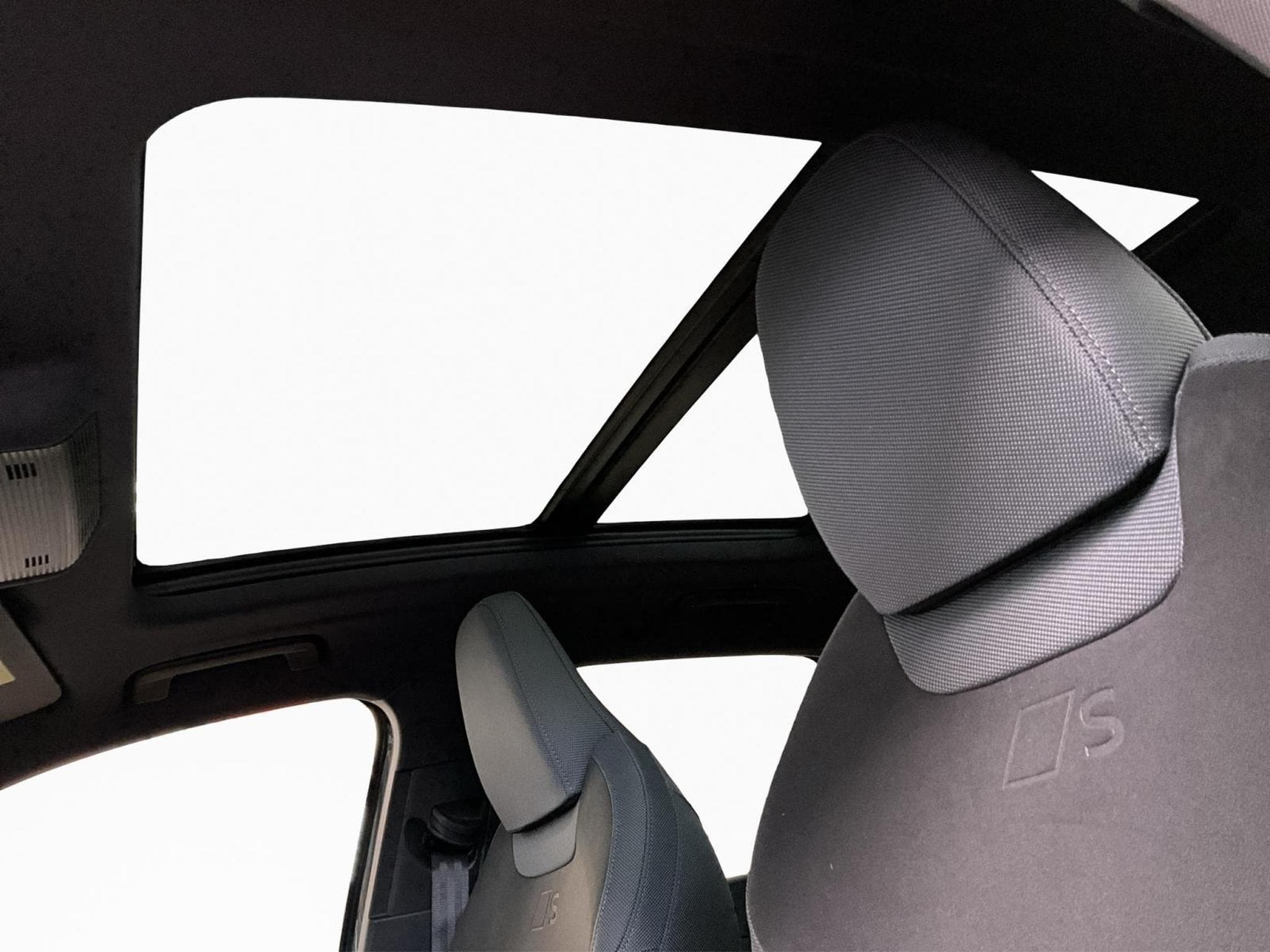 Audi Q3 S-Line+TFSI+Quattro+S-Tronic+Pano (2025) - Photo 19