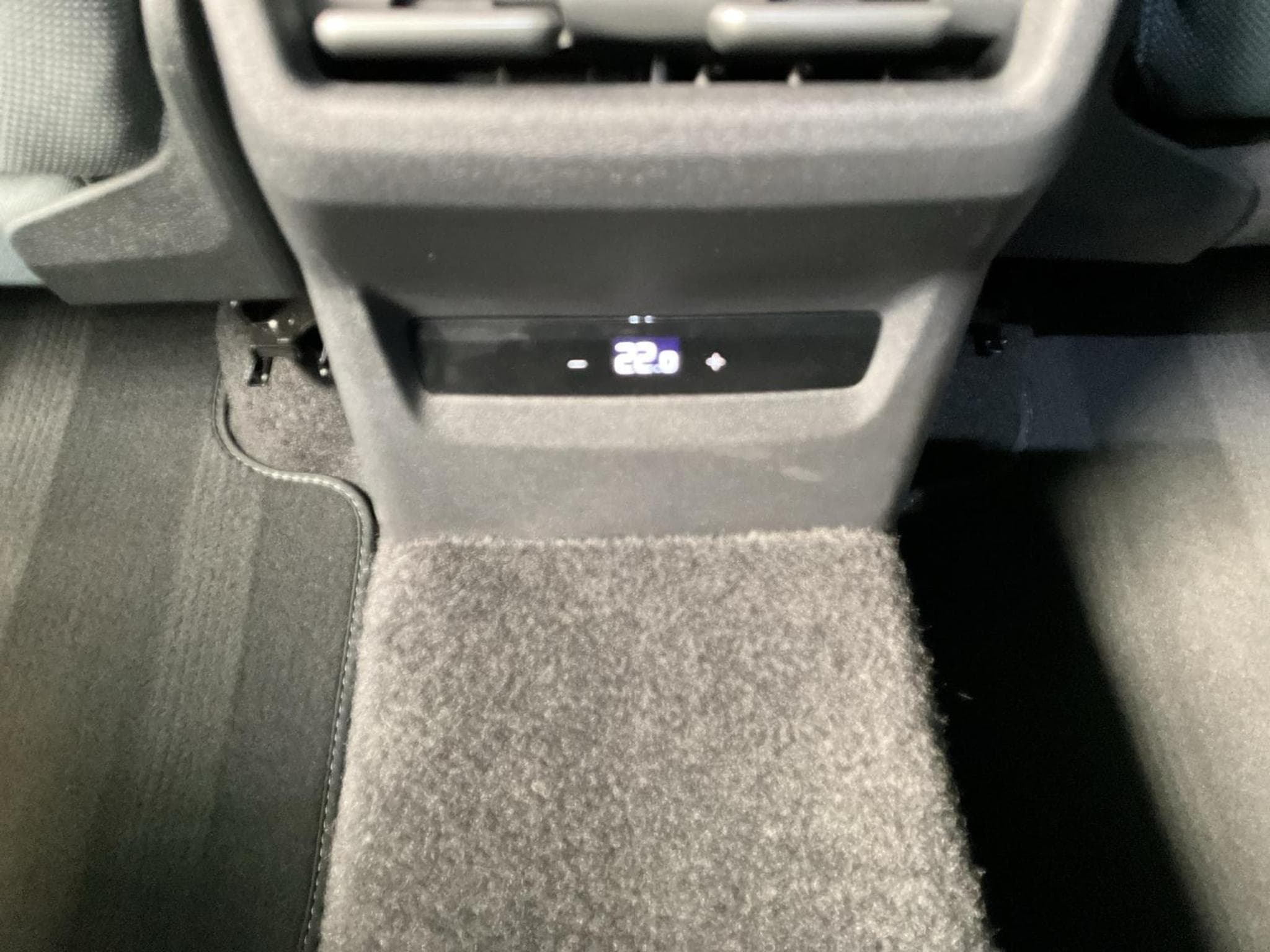 Audi Q3 S-Line+TFSI+Quattro+S-Tronic+Pano (2025) - Photo 21