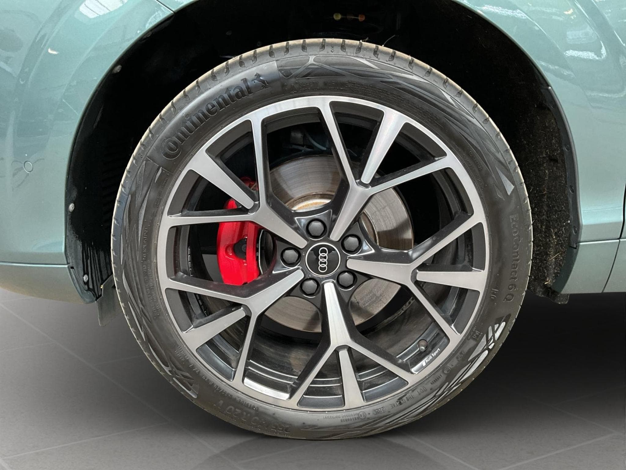 Audi Q3 S-Line+TFSI+Quattro+S-Tronic+Pano (2025) - Photo 8