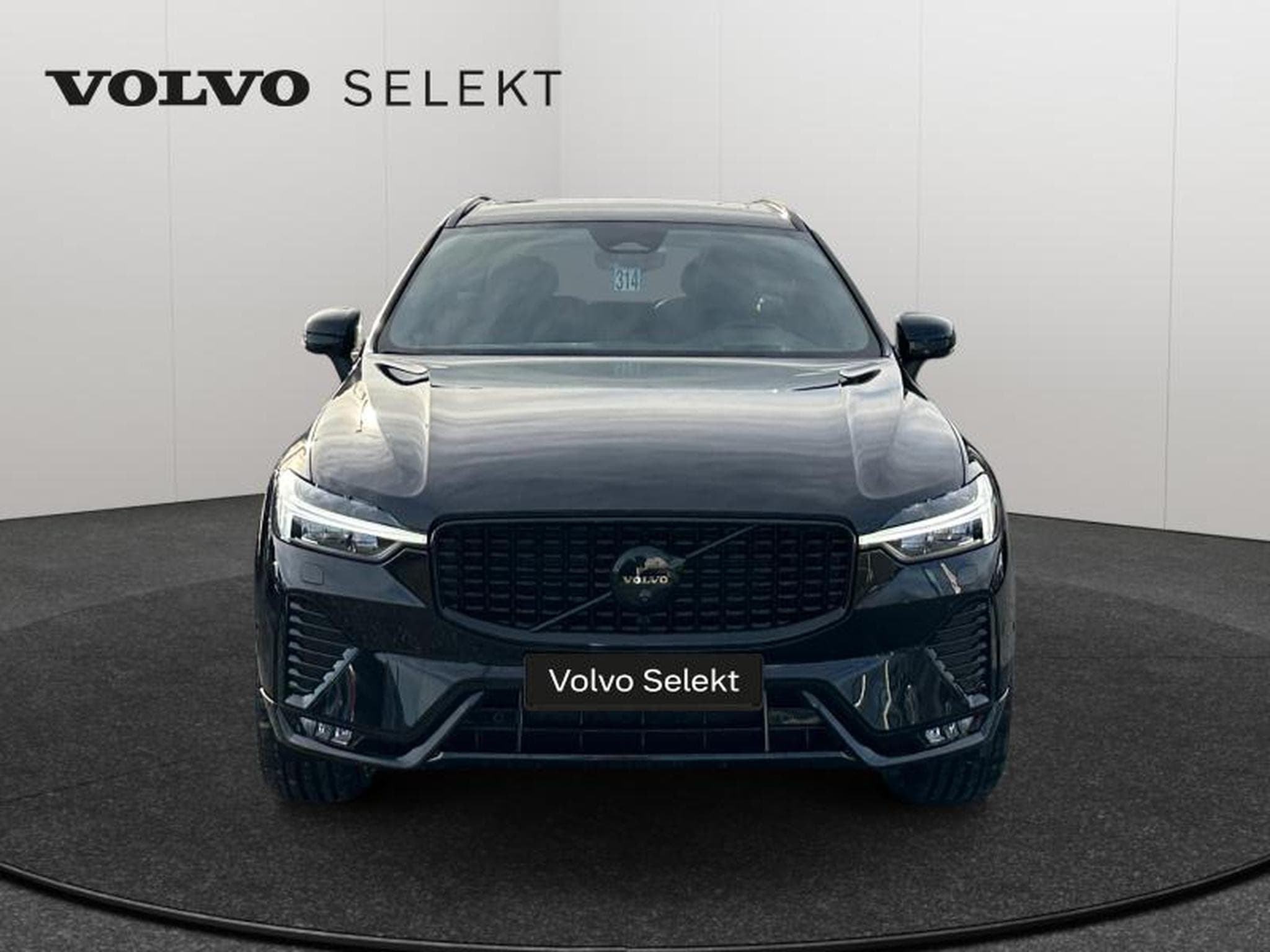 Volvo XC60 B5 Ultra Black Edition / Essence (2025) - Photo 9