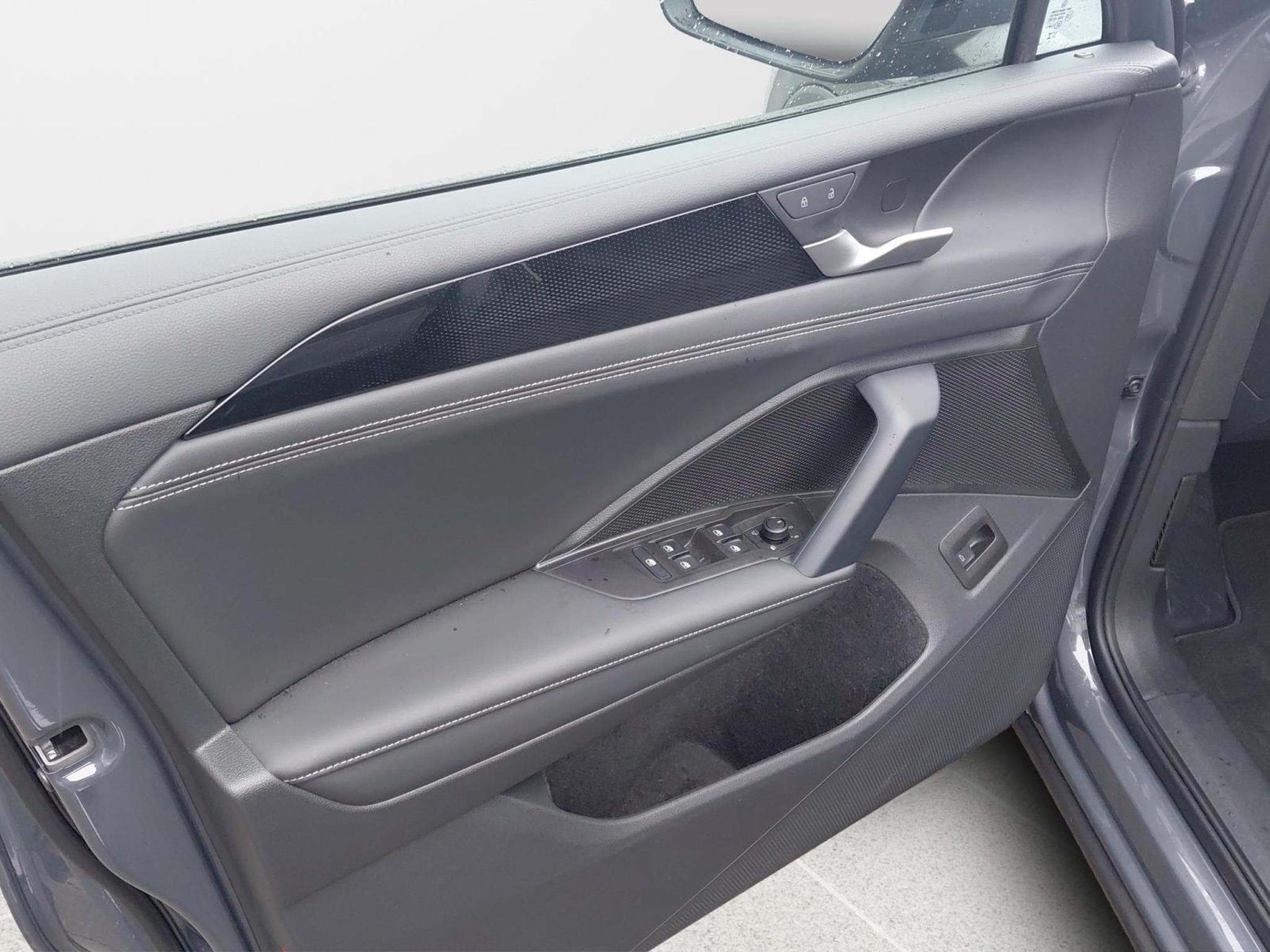 VW Tiguan Life (2025) - Photo 16