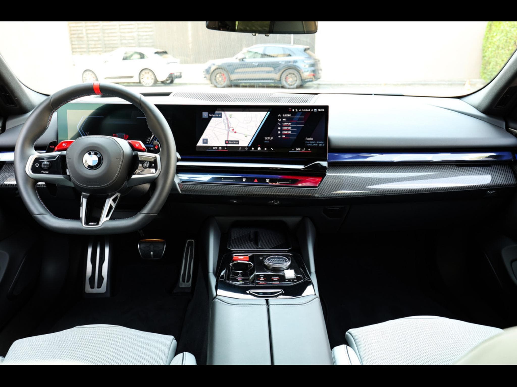 BMW M5 XDRIVE (G90) - SOPHISTOGRAU BRILLANTEFFEKT (2025) - Foto 15
