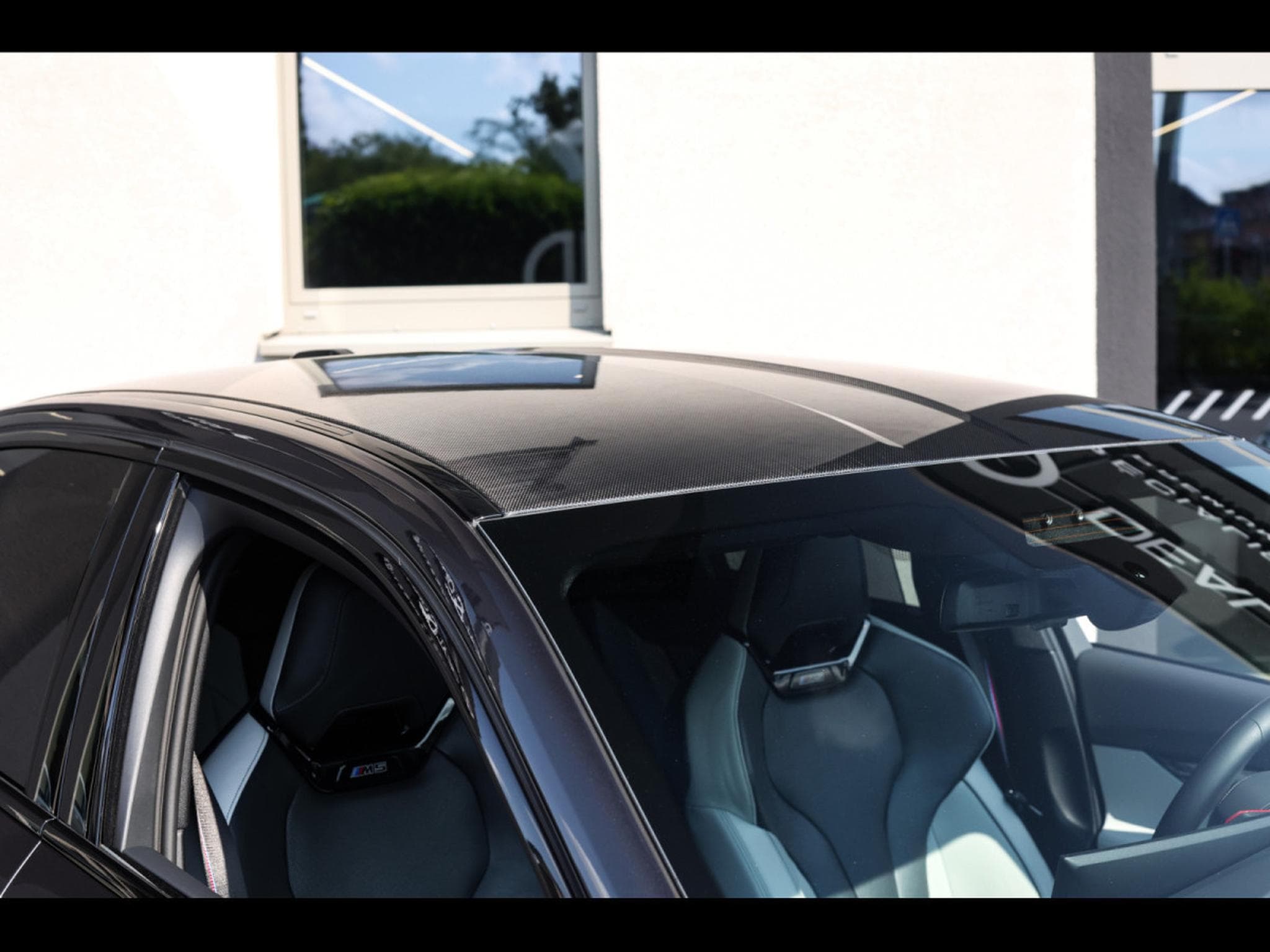 BMW M5 XDRIVE (G90) - SOPHISTOGRAU BRILLANTEFFEKT (2025) - Foto 17