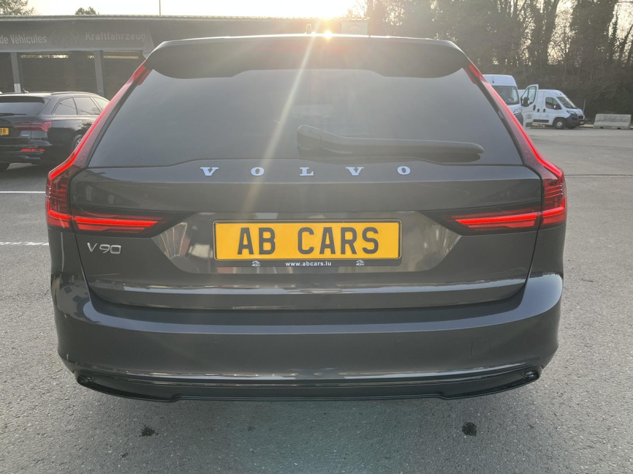 Volvo V90 B4 D 4x4 Geartronic R-Design Pano (2021) - Foto 5