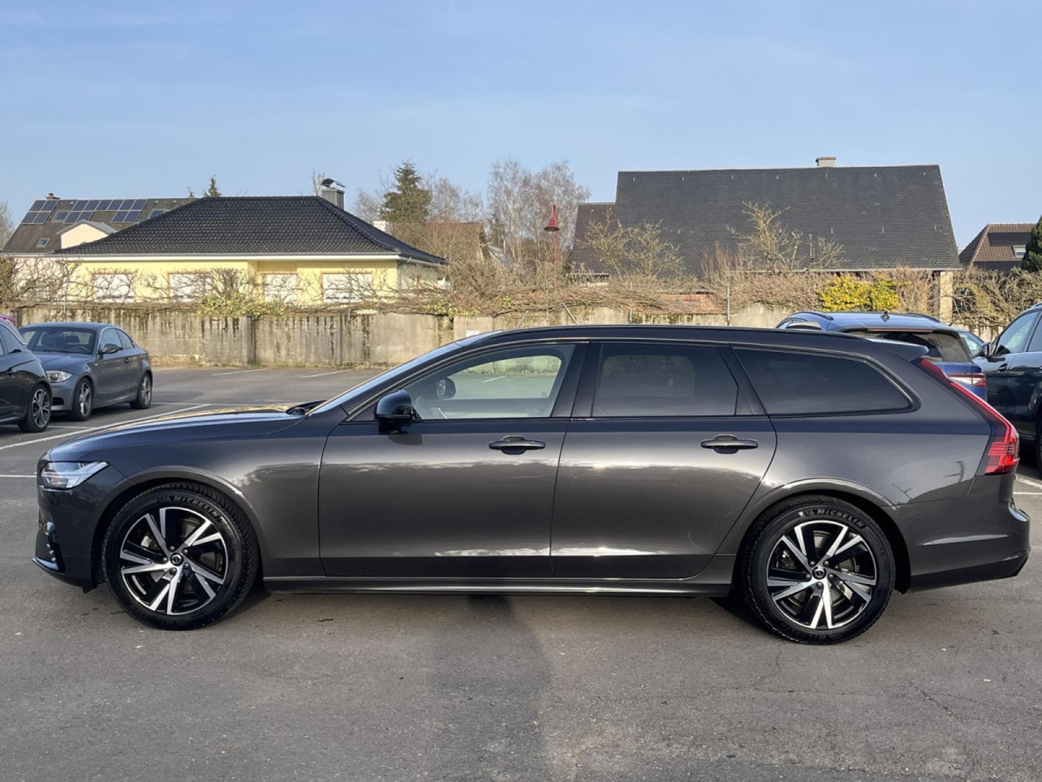Volvo V90 B4 D 4x4 Geartronic R-Design Pano (2021) - Foto 6