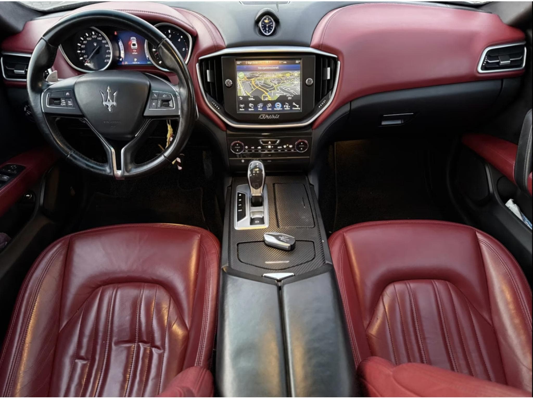 Maserati Ghibli 3.0 V6 S Automatik/ Bi-Xenon/Camera/Carbonne/20/Leder/VOLL (2016) - Foto 5