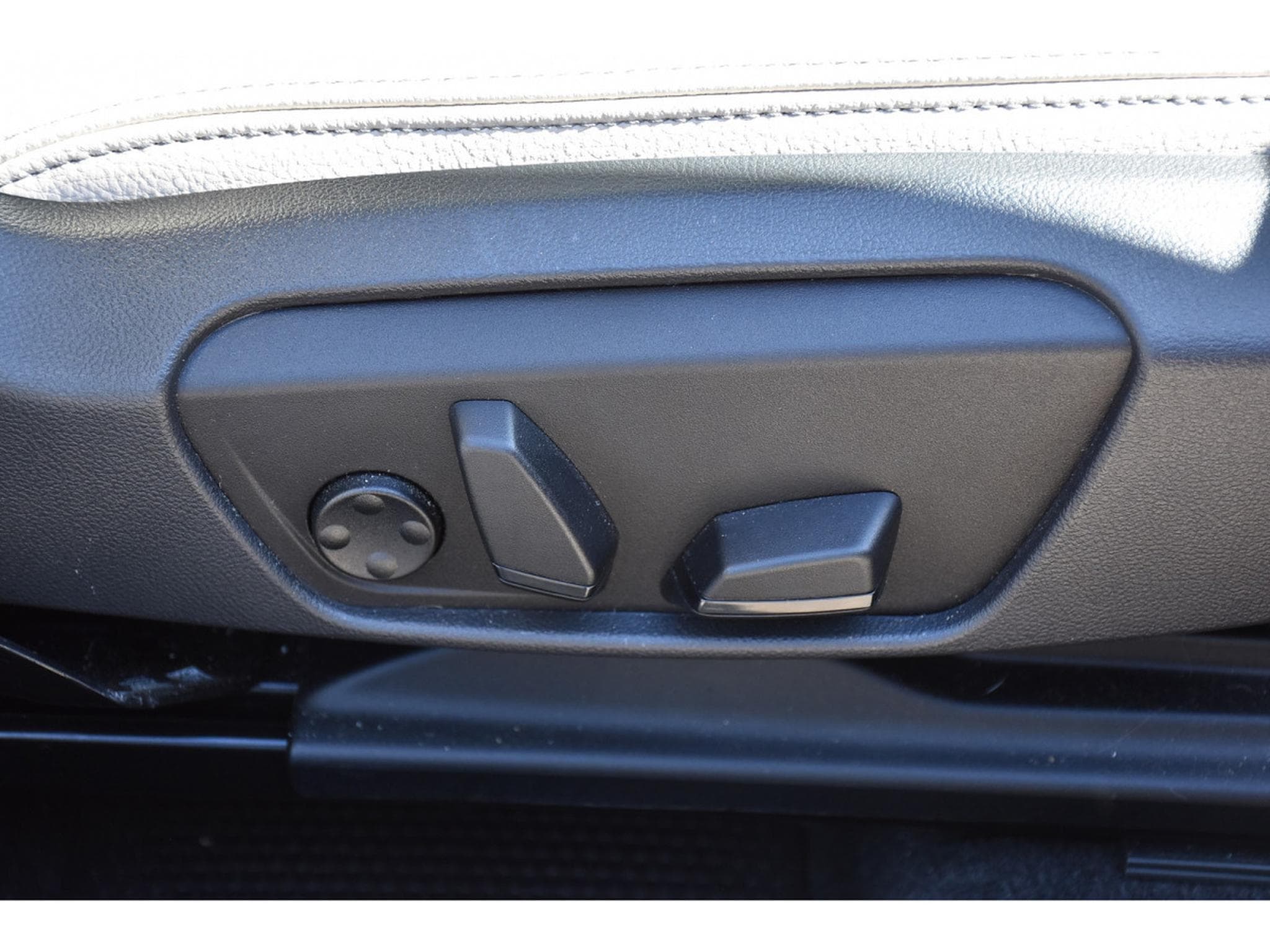 BMW 218 dA Luxury Line PANO CUIR MEMO HARMAN HUD LANE ATT RMQ (2020) - Foto 17