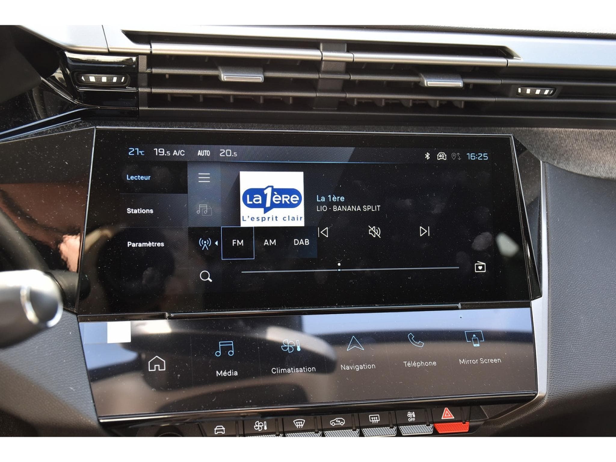 Peugeot 308 1.2 Hybrid 145 e-DCS6 Allure ACC LANE GPS CAM360 1° MAIN (2025) - Foto 11