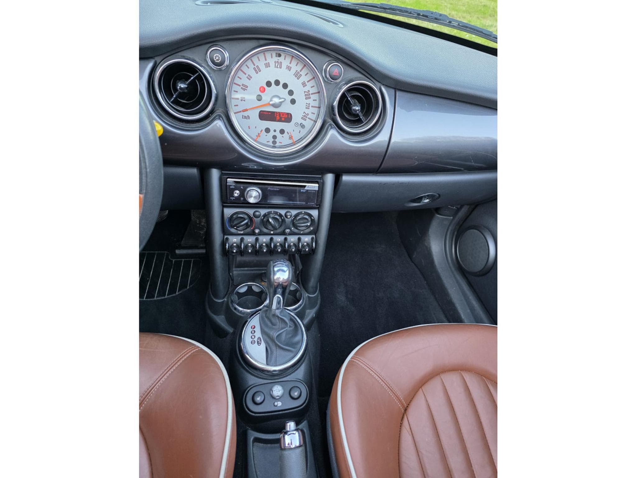 Mini Cooper Cabriolet 1.6 Sidewalk (2007) - Photo 10