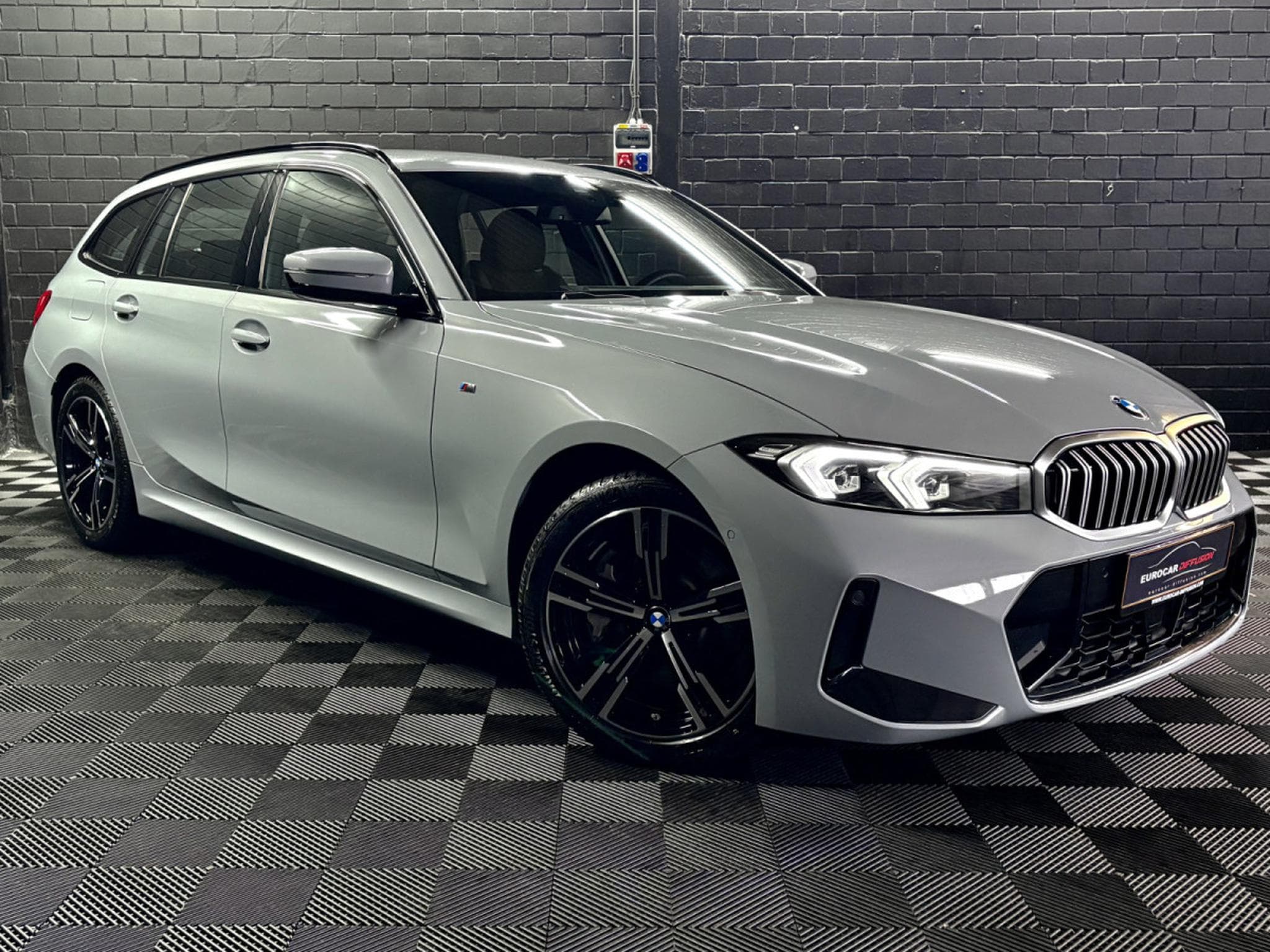 BMW 330 330i M-Sport Touring xDrive 245CV * Hayon * ACC * Sièges cha (2025) - Photo 3