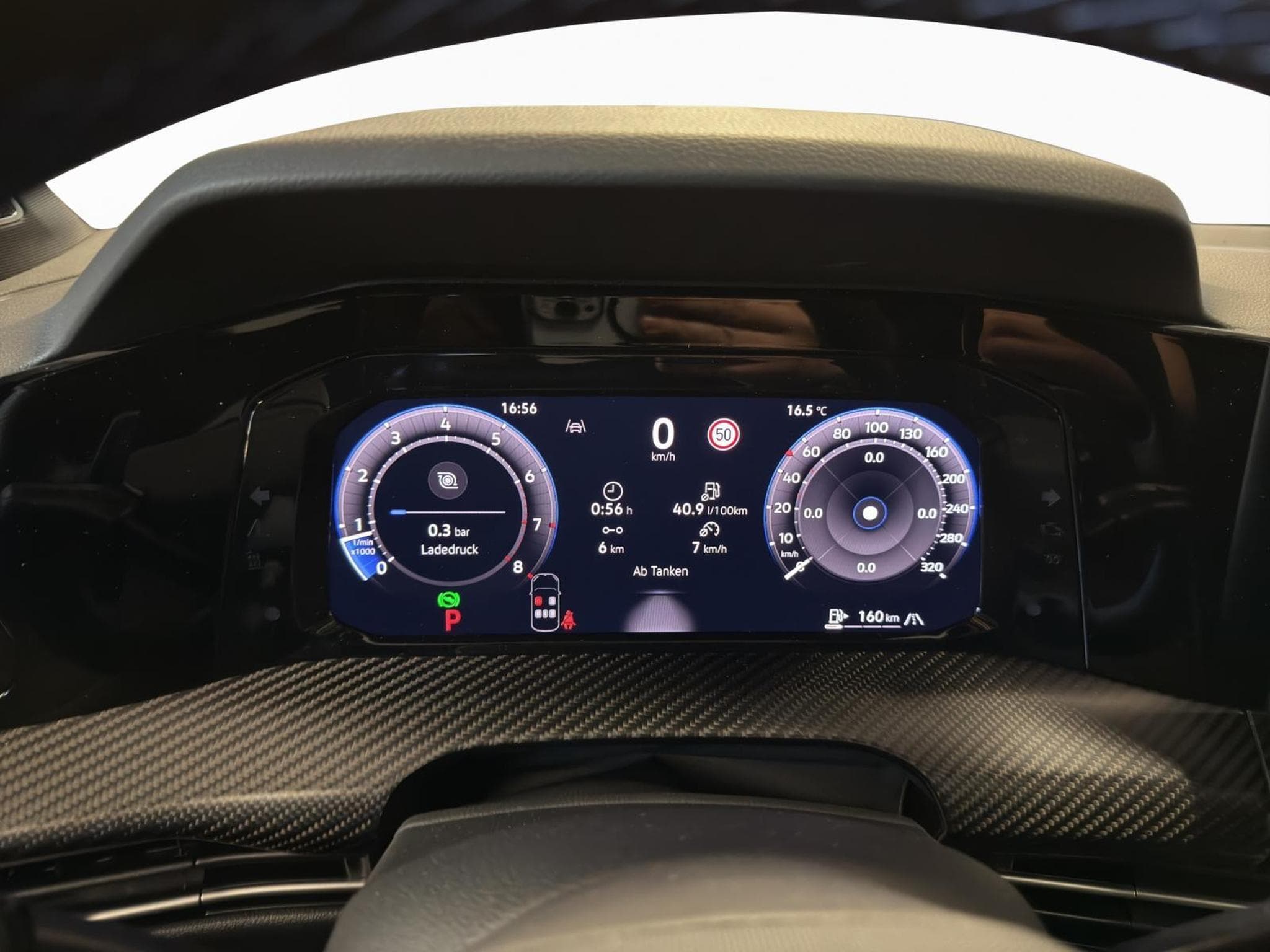 VW Golf R (2026) - Photo 11