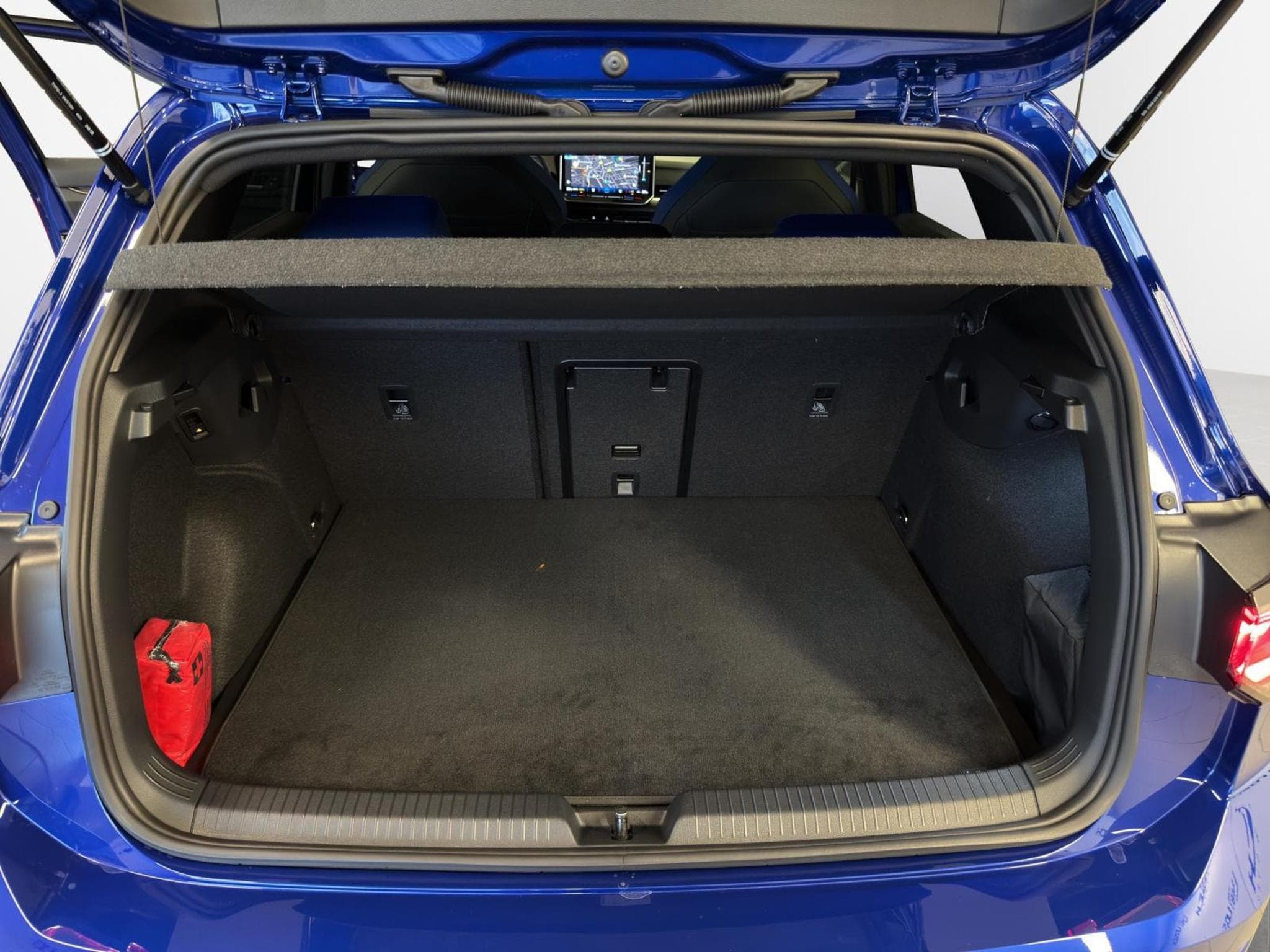 VW Golf R (2026) - Photo 17