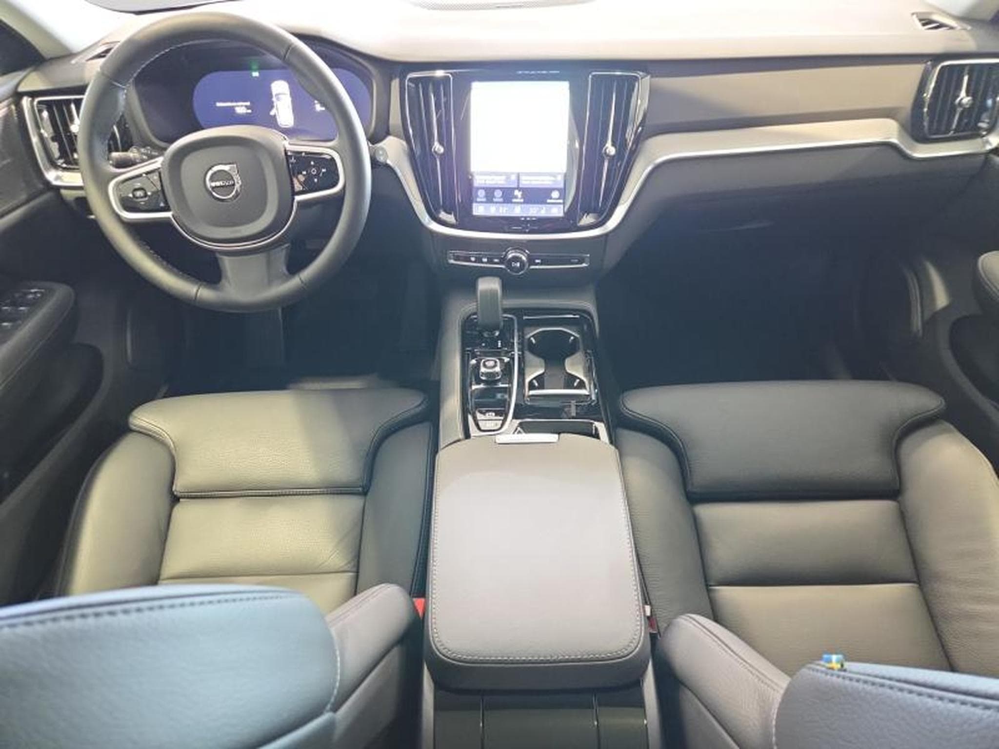 Volvo V60 T6 Plus Bright  / Hybride (2025) - Photo 10