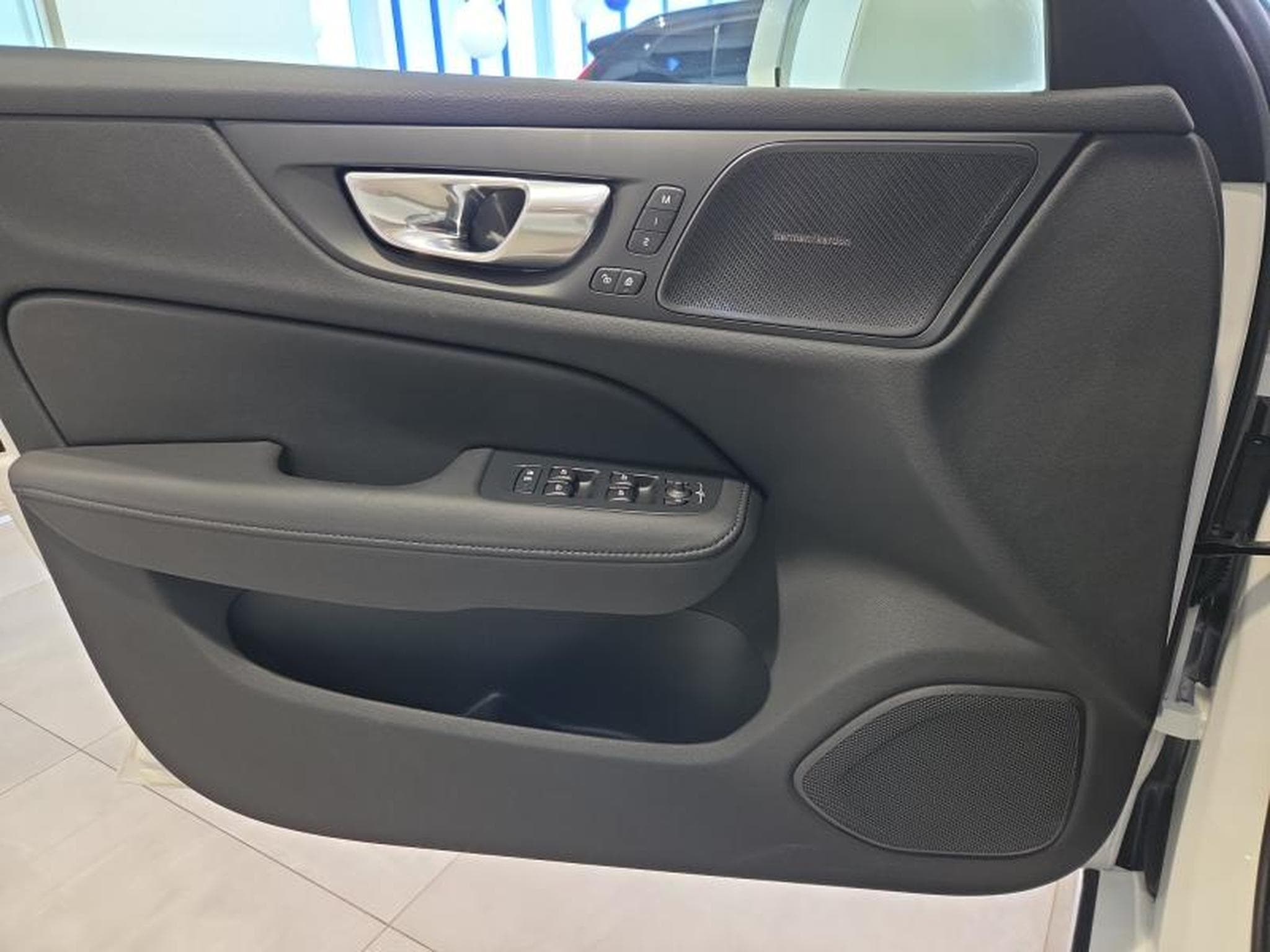 Volvo V60 T6 Plus Bright  / Hybride (2025) - Photo 20